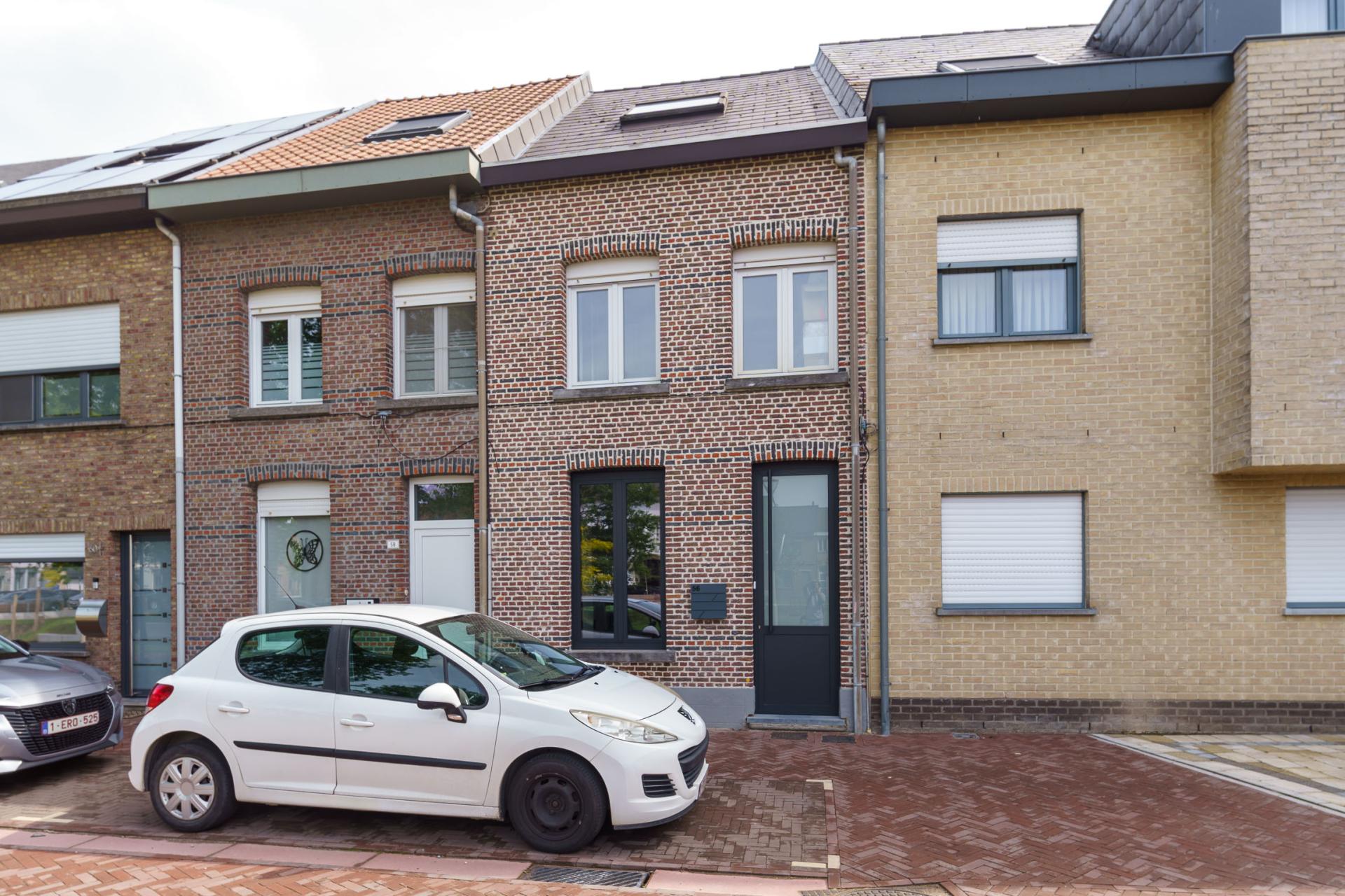 Prachtig gelegen stadswoning met ruime tuin in Rumst — foto