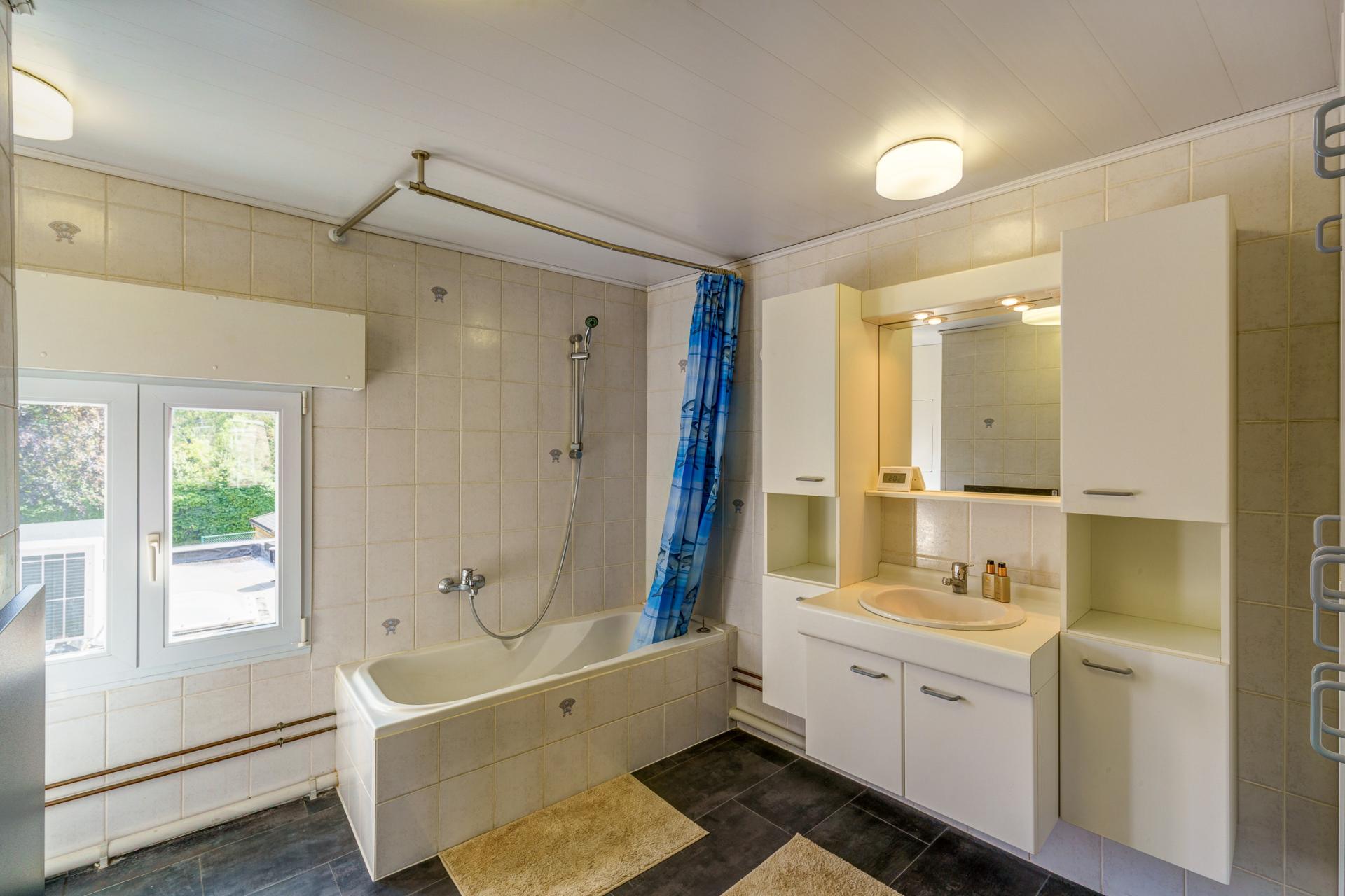 Prachtig gelegen stadswoning met ruime tuin in Rumst — foto