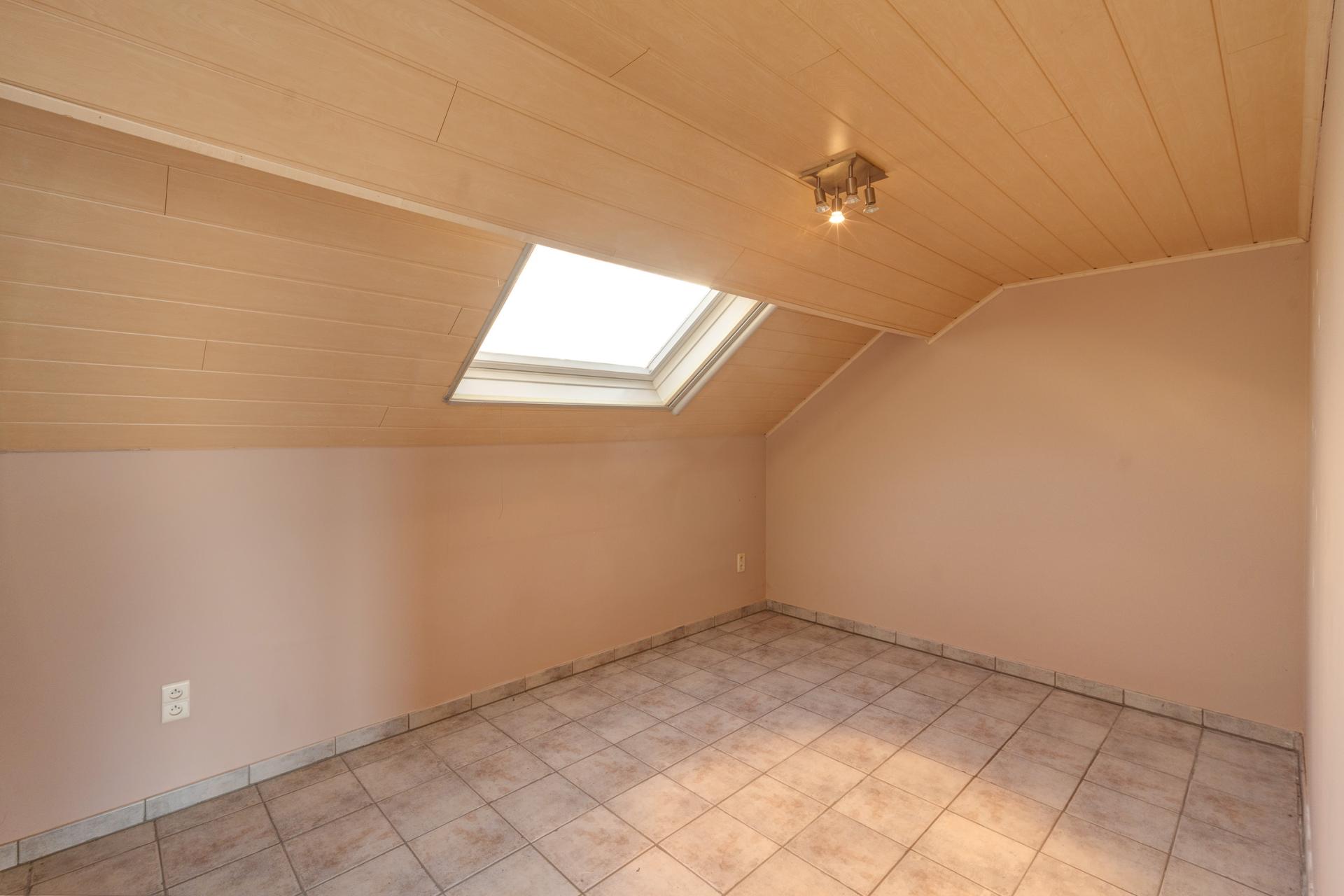 Gezellig appartement met terras in het centrum van Laakdal — foto