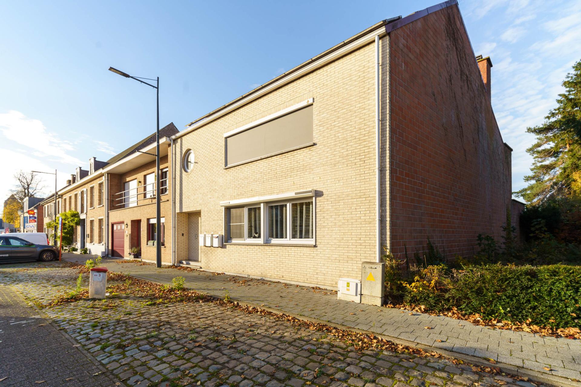 Gezellig appartement met terras in het centrum van Laakdal — foto