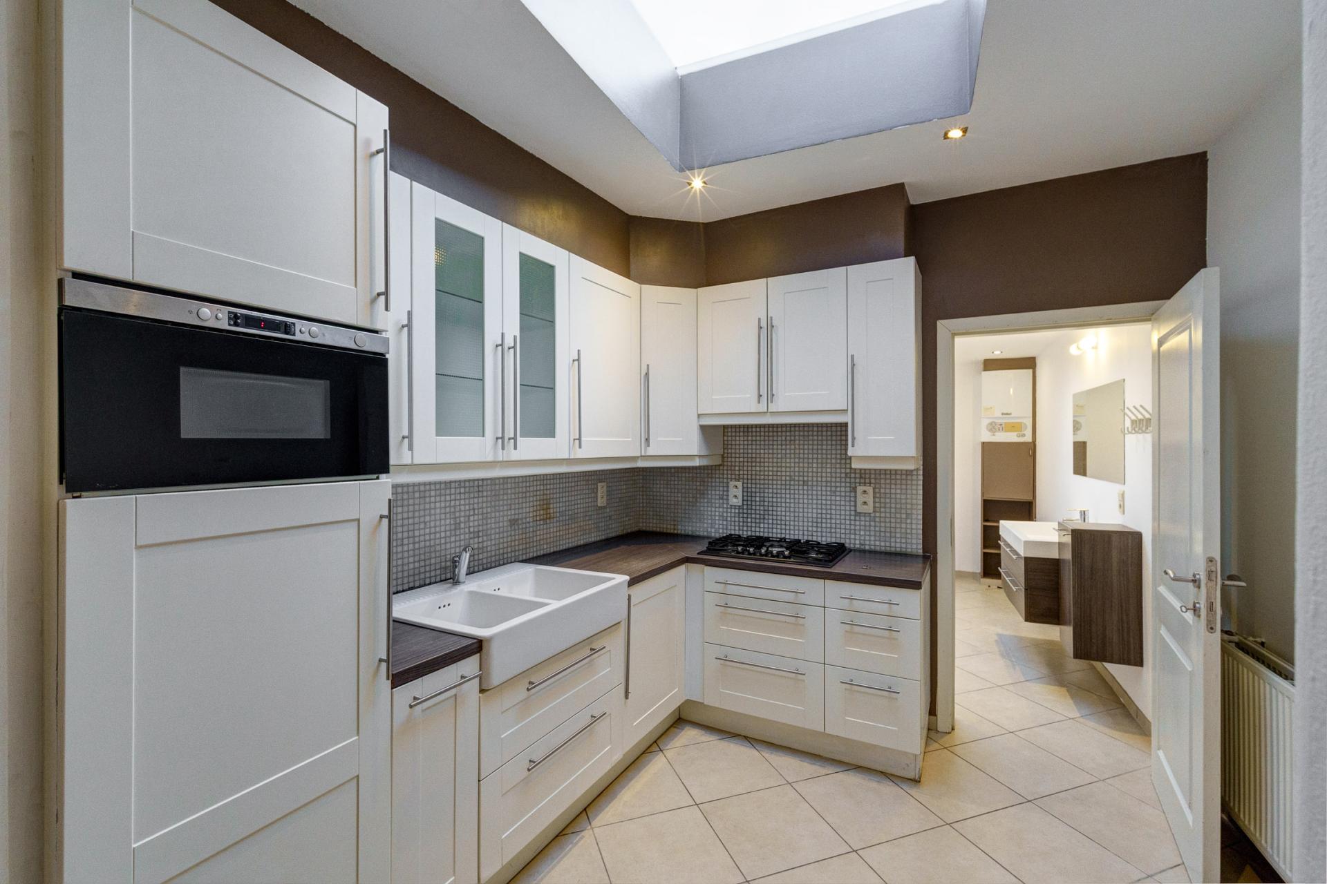 Instapklare woning met 2 SLPK in het centrum van Herentals — foto