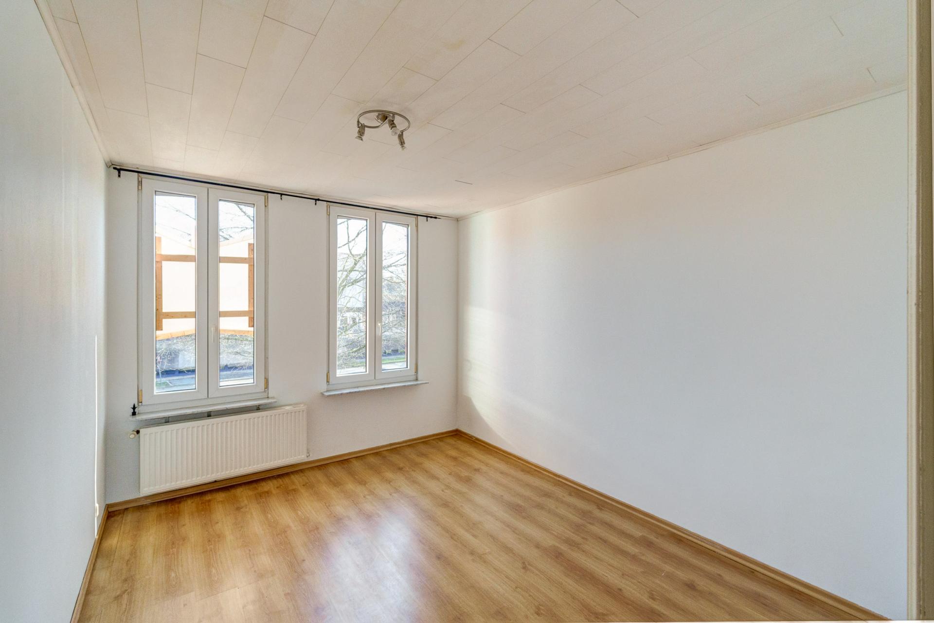 Instapklare woning met 2 SLPK in het centrum van Herentals — foto
