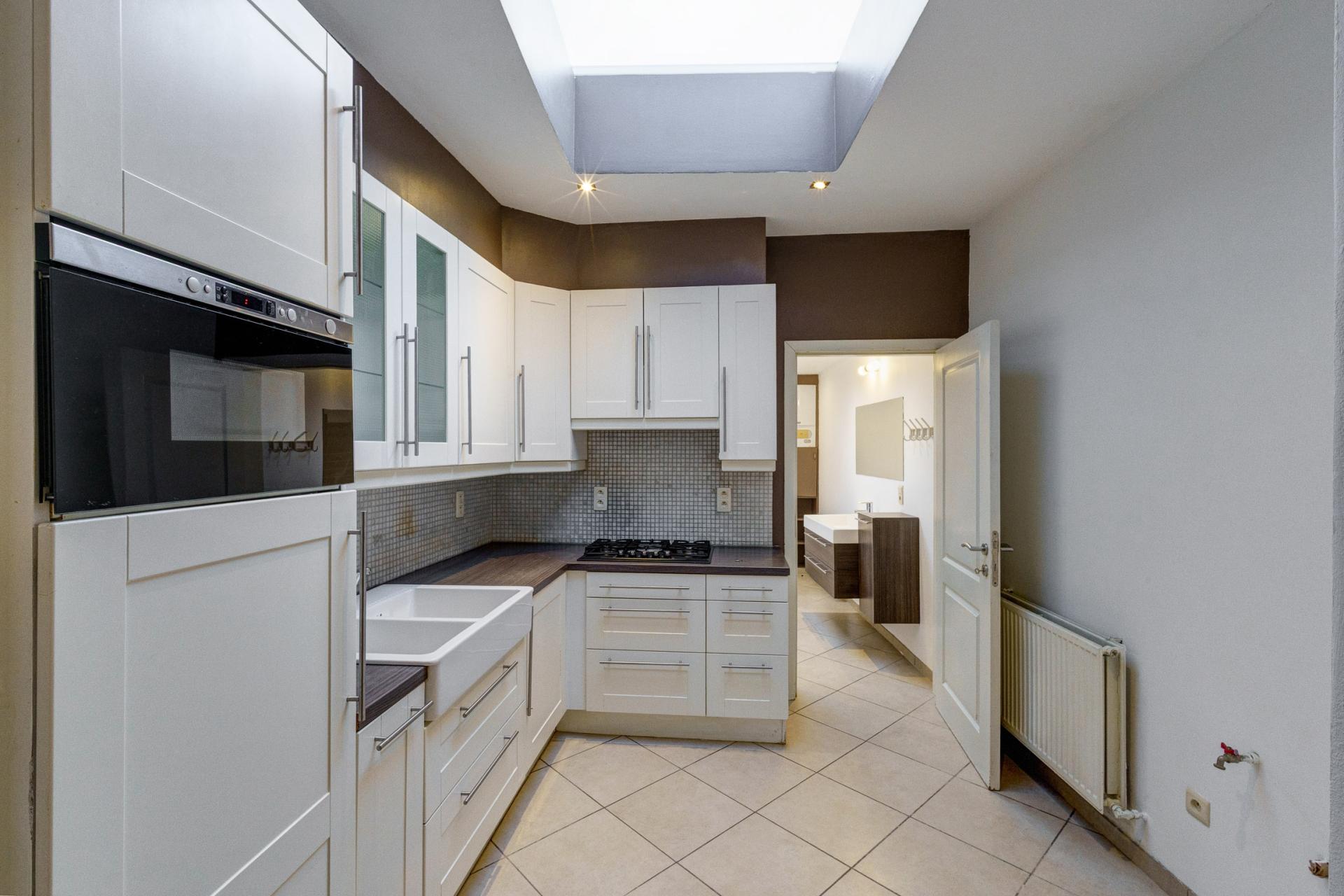 Instapklare woning met 2 SLPK in het centrum van Herentals — foto