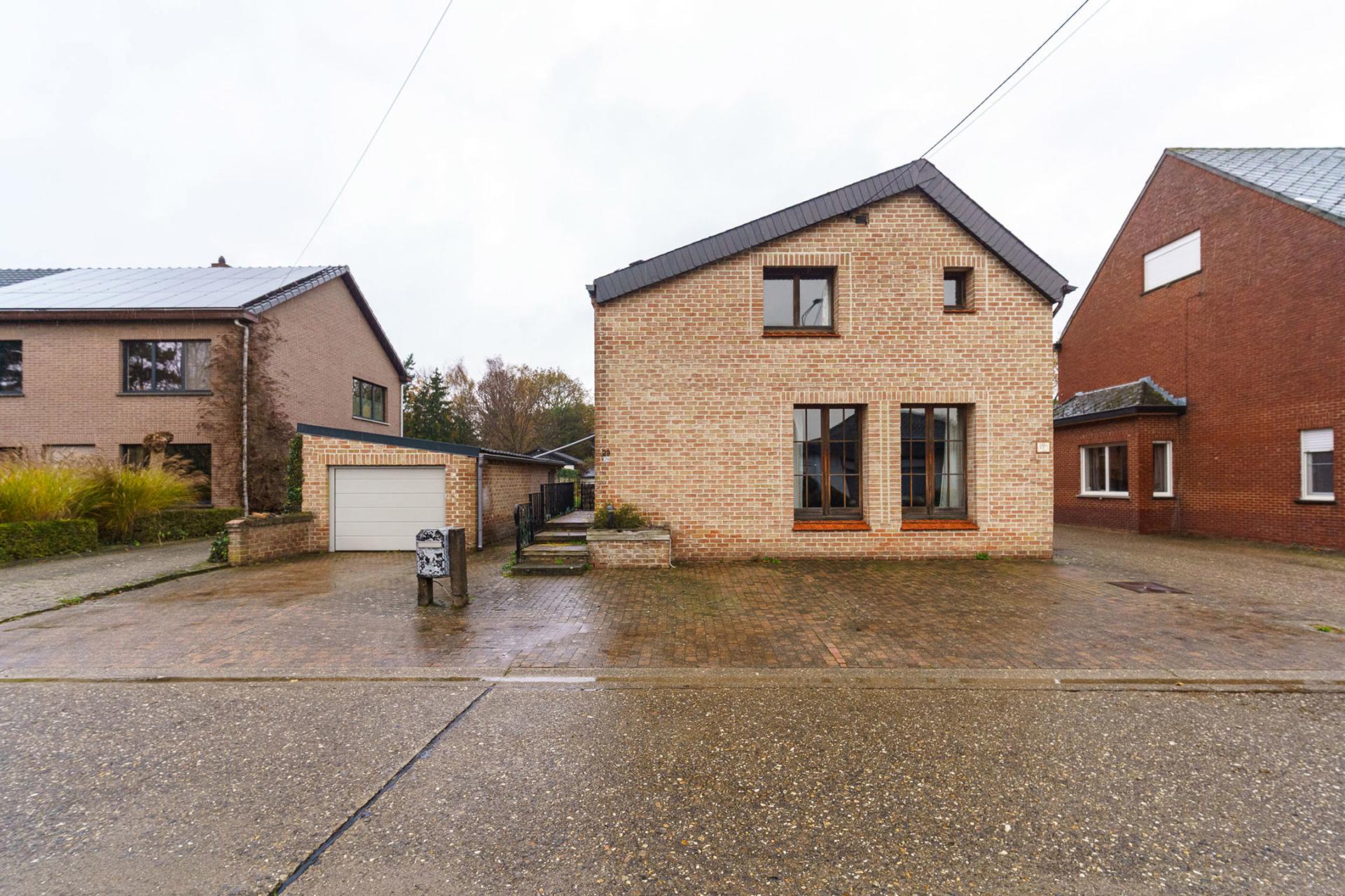 Ruime woning met grote leefruimte en vier SLPK in Westerlo — foto