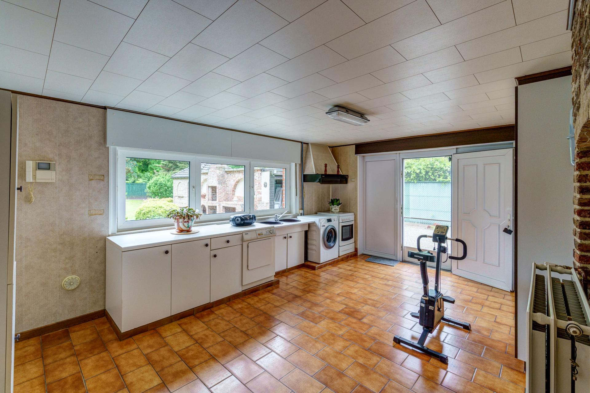 Karaktervolle woning met drie slpk in Rotselaar — foto