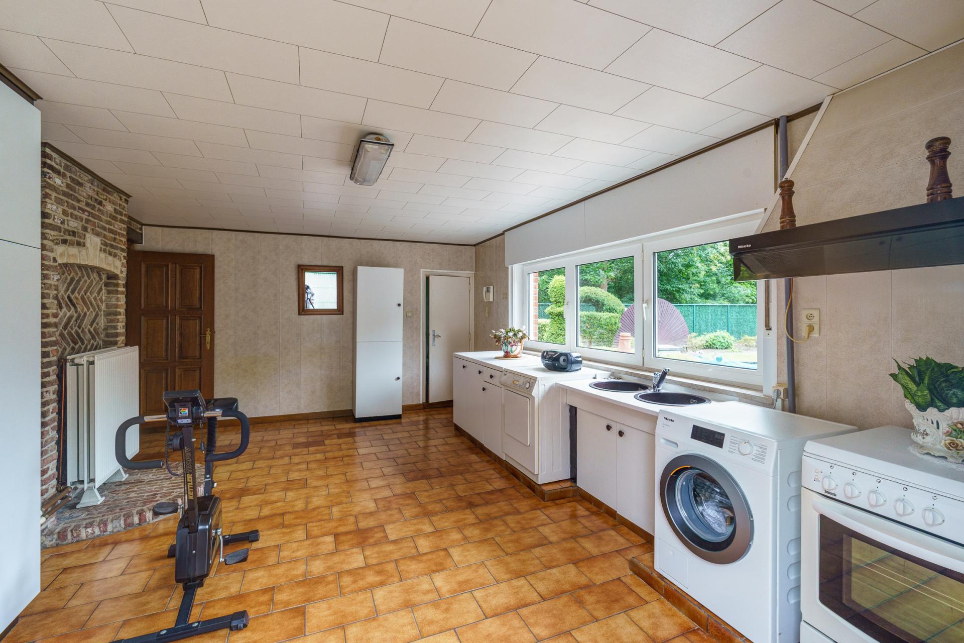 Karaktervolle woning met drie slpk in Rotselaar — foto
