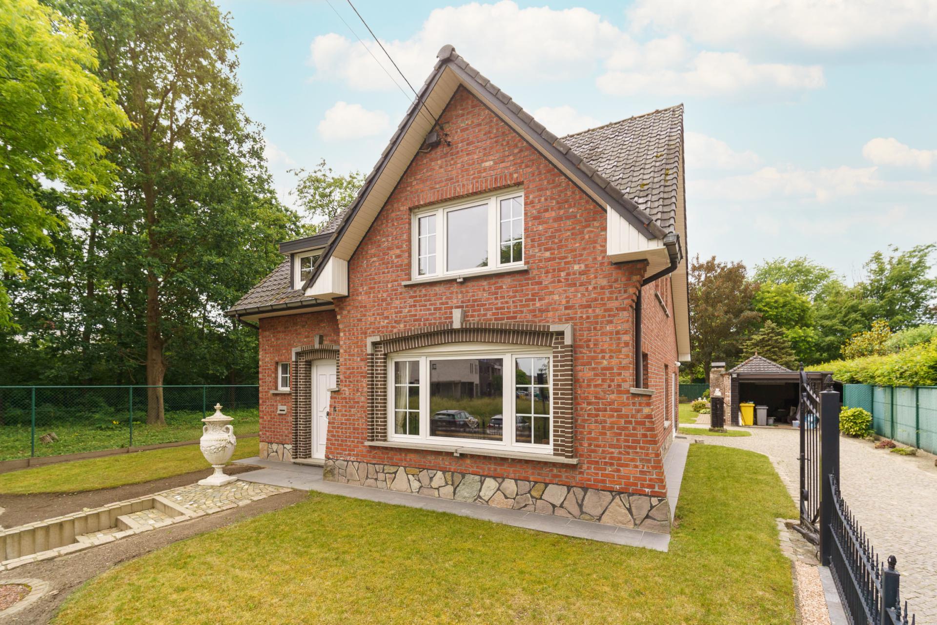 Karaktervolle woning met drie slpk in Rotselaar — foto