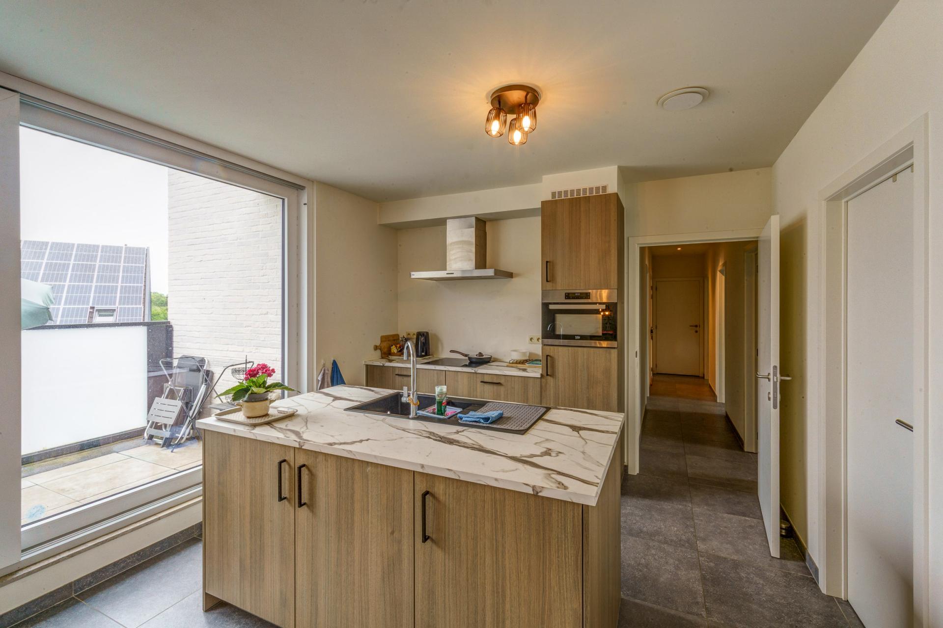 Ruim app met terras en drie slaapkamers in centrum Meerhout — foto