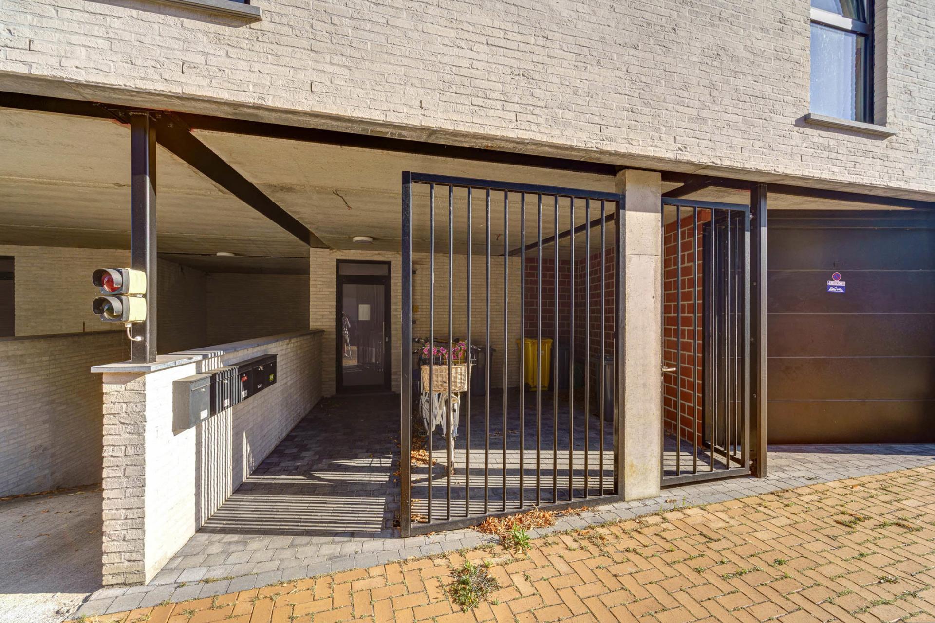 Ruim app met terras en drie slaapkamers in centrum Meerhout — foto