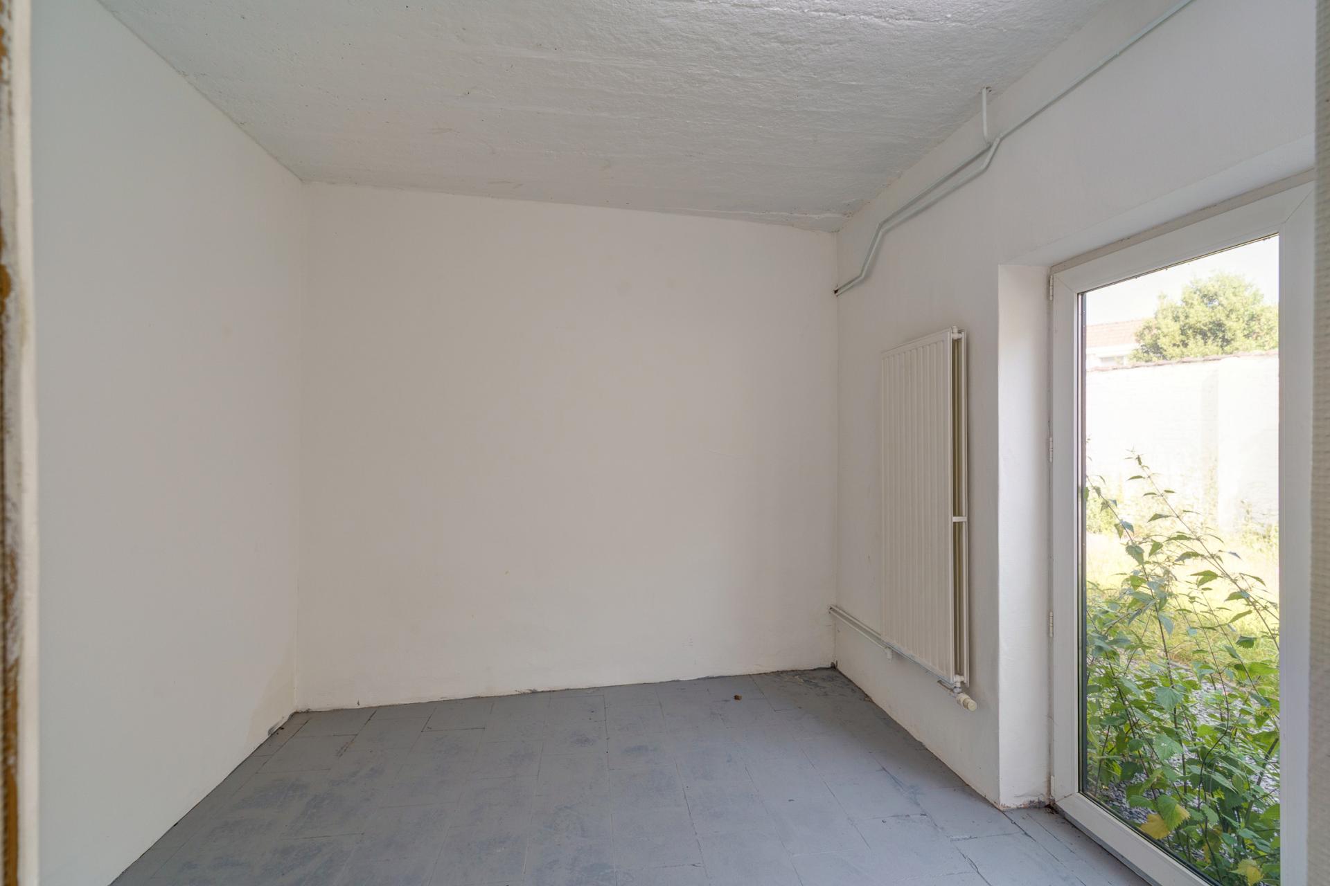 Instapklare gerenoveerde bel-etage met 5 SLPK & 2 garages — foto