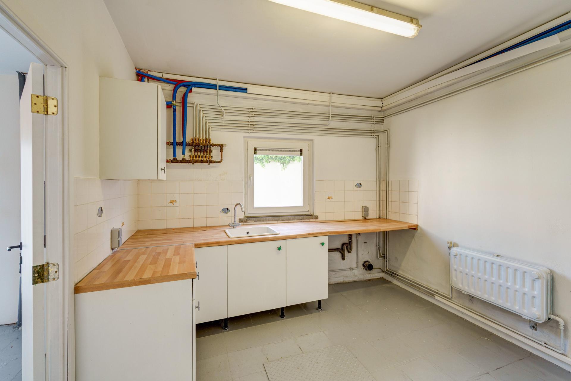 Instapklare gerenoveerde bel-etage met 5 SLPK & 2 garages — foto