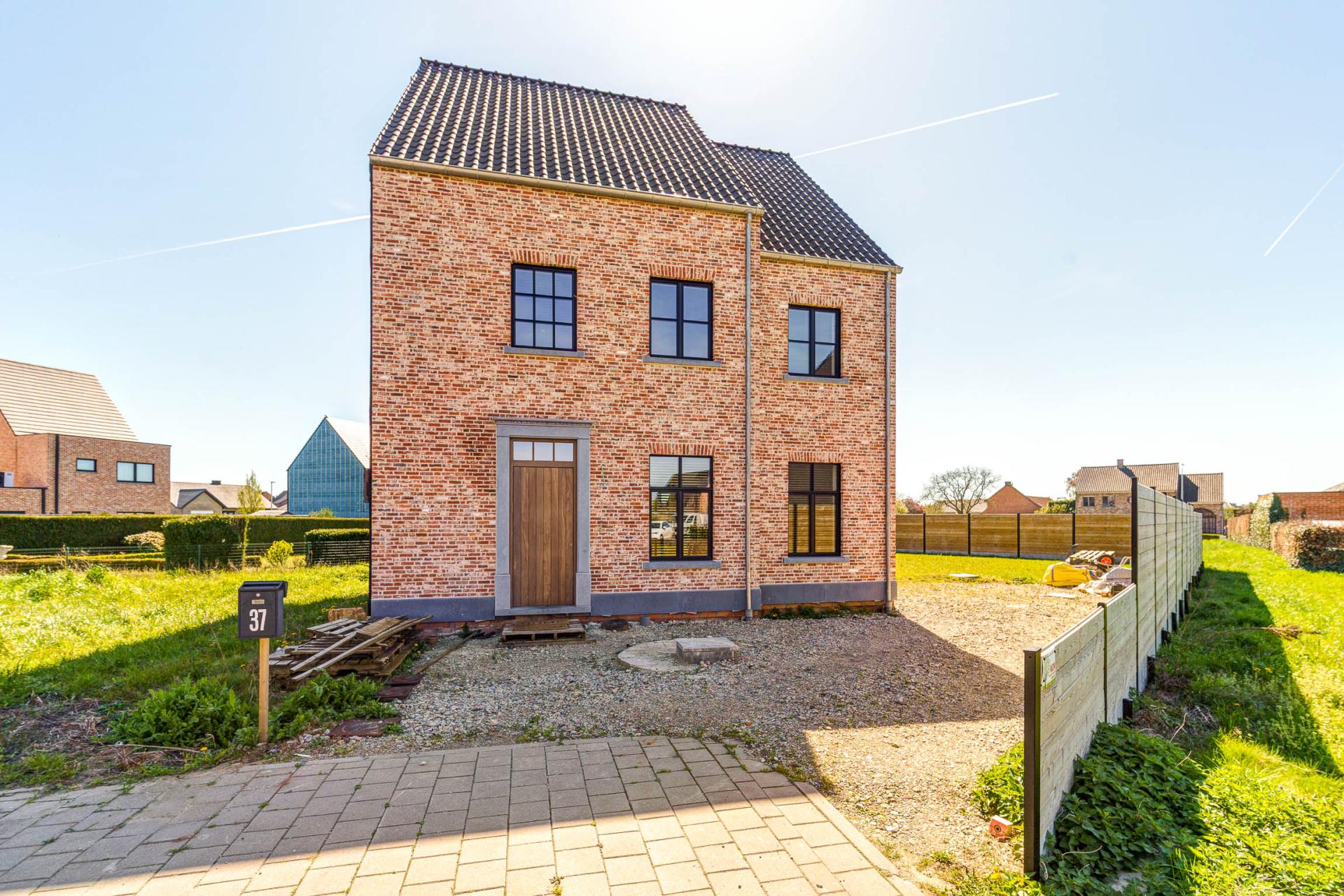 Nieuwbouw met 3 SLPK en multifunctionele zolder in Herentals — foto