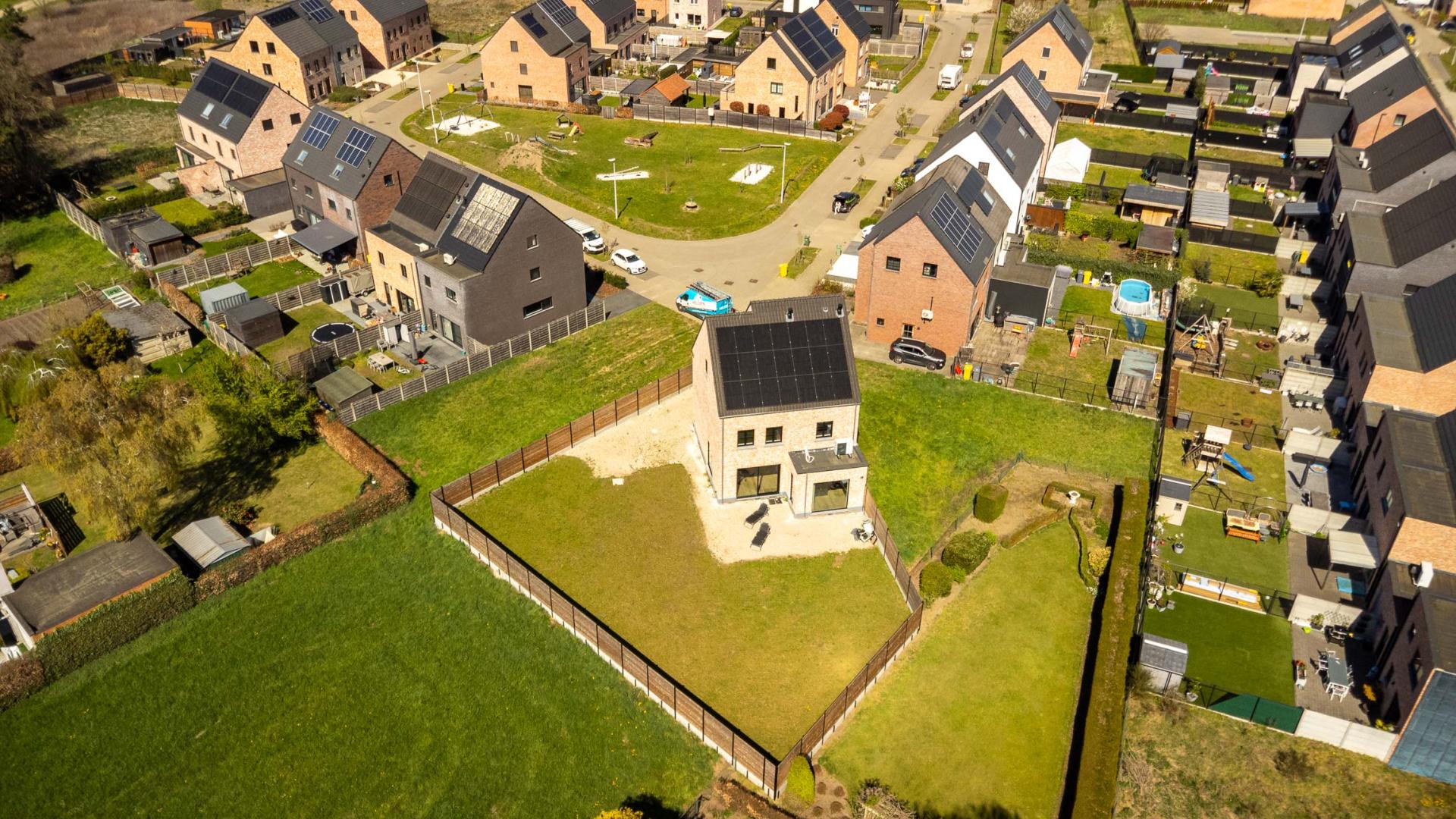Nieuwbouw met 3 SLPK en multifunctionele zolder in Herentals — foto