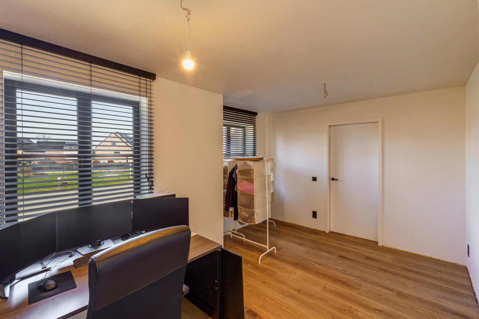 Nieuwbouw met 3 SLPK en multifunctionele zolder in Herentals — foto