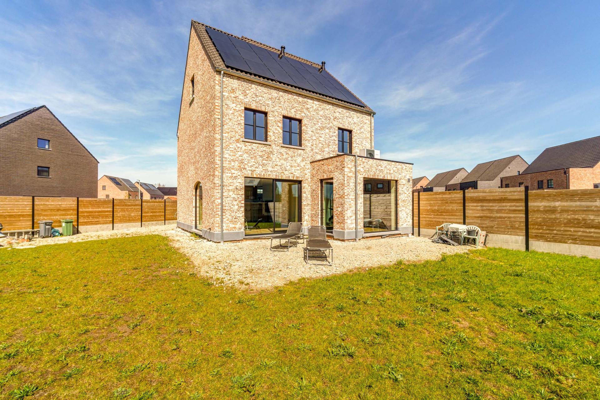Nieuwbouw met 3 SLPK en multifunctionele zolder in Herentals — foto