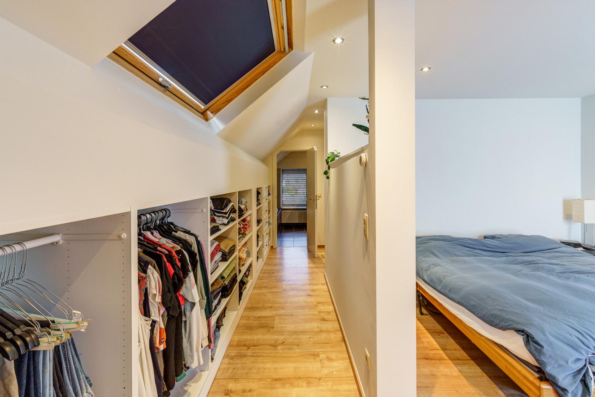 Instapklare ruime OB met 5 slaapkamers en EPC B in TERHAGEN — foto