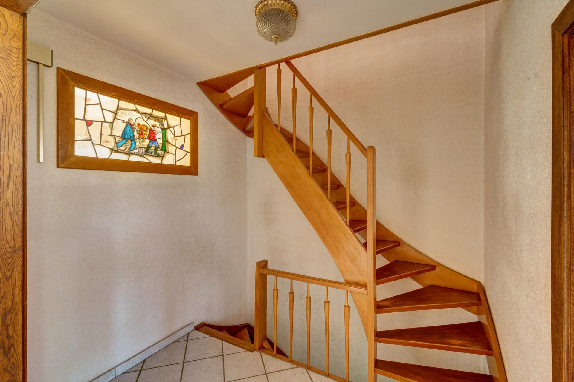 Te renoveren woning met 3 SLPK, garage, terras, tuin te Lier — foto