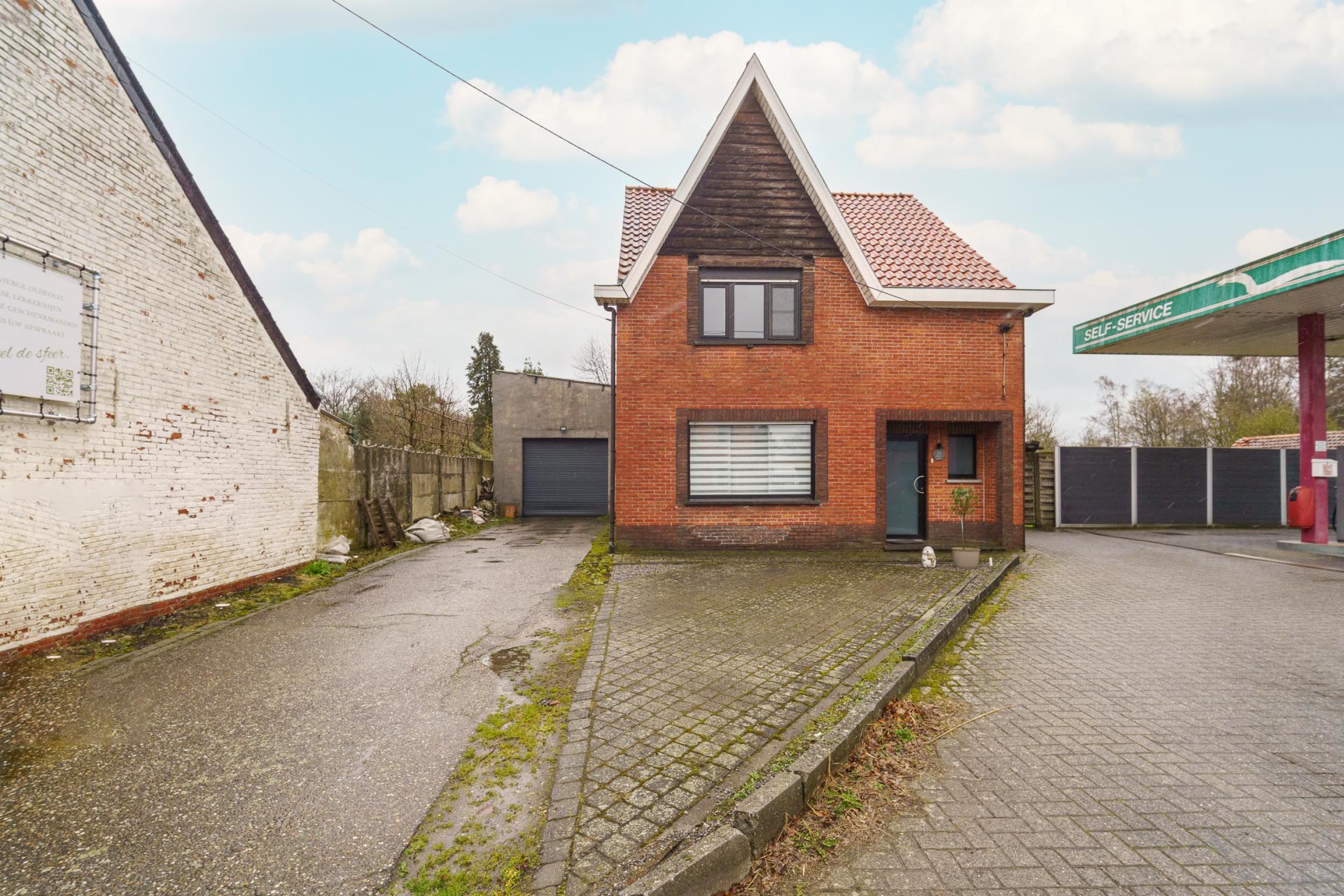 Ruime gezinswoning met 7 slpk in Meerhout - Gestel — foto