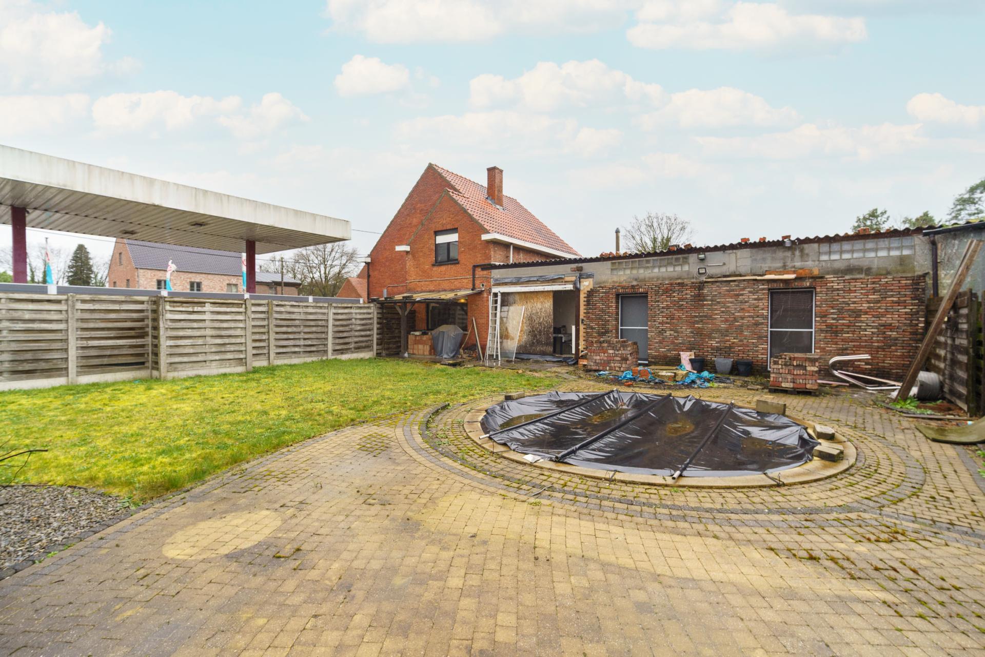 Ruime gezinswoning met 7 slpk in Meerhout - Gestel — foto