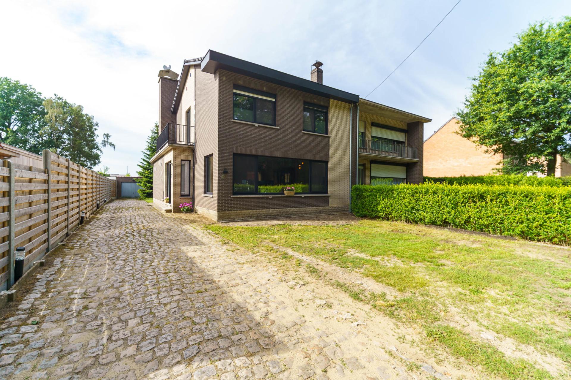 Woning op ruim perceel in Grobbendonk — foto