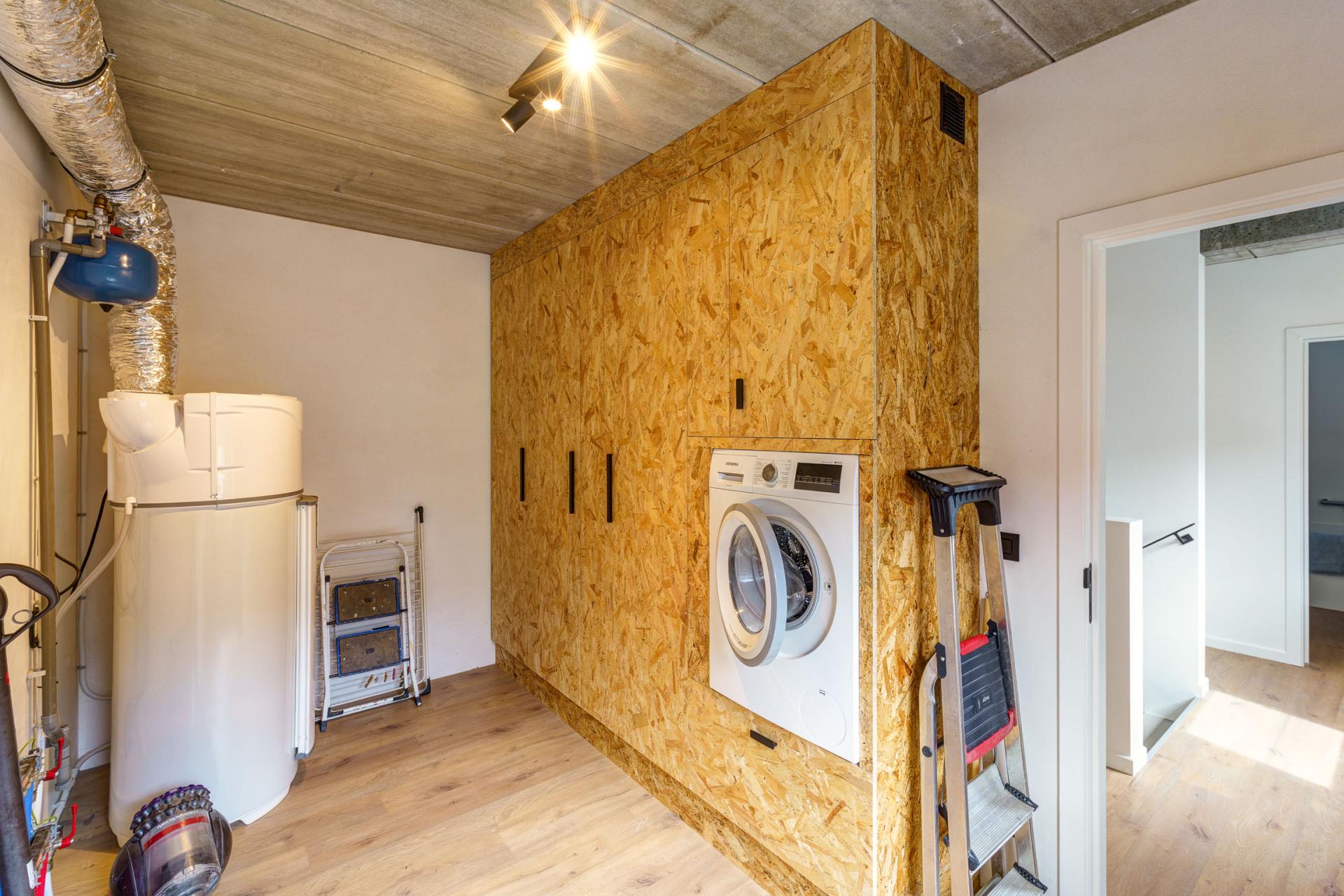 Moderne nieuwbouwwoning met garage en 2 ruime slpk in Balen — foto