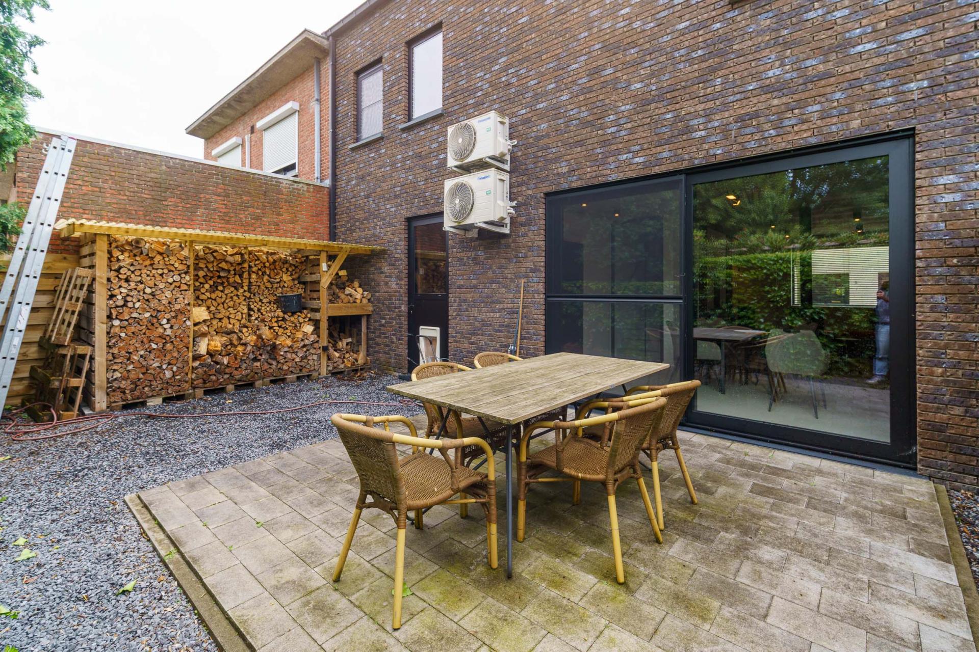 Moderne nieuwbouwwoning met garage en 2 ruime slpk in Balen — foto