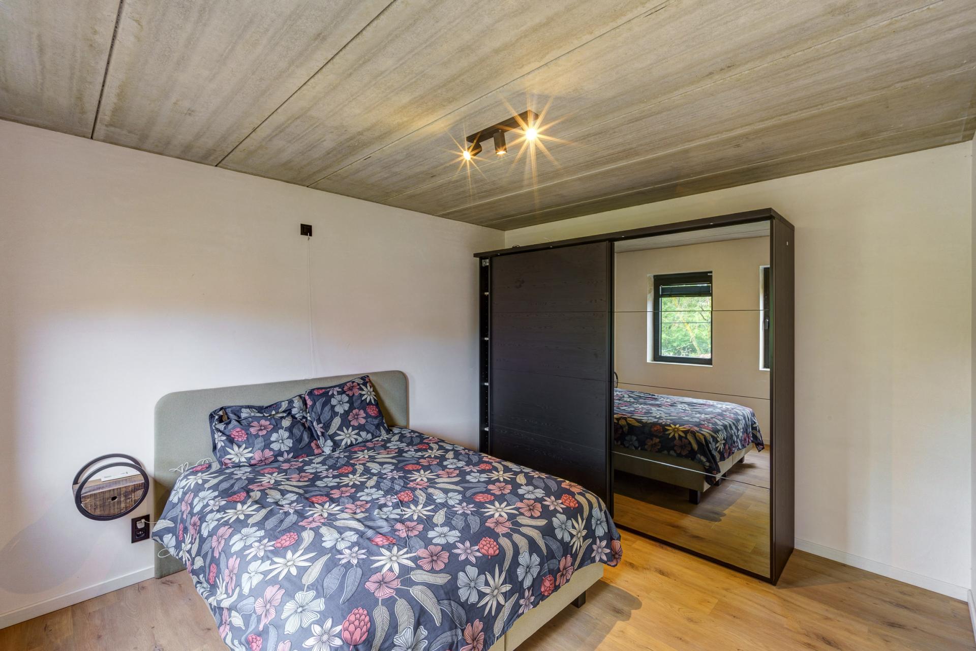Moderne nieuwbouwwoning met garage en 2 ruime slpk in Balen — foto