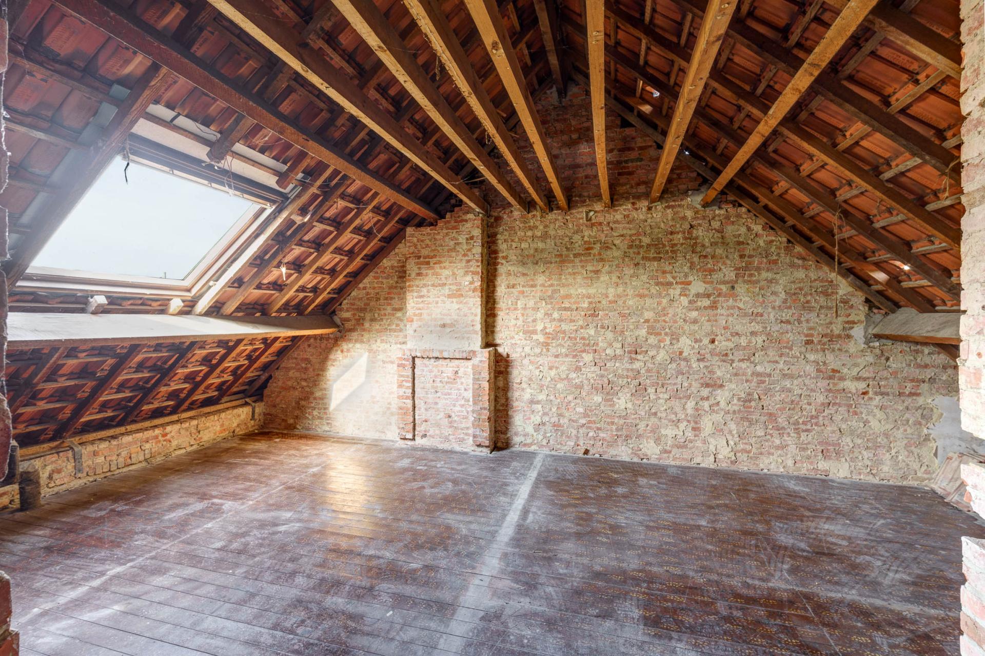 Rustig gelegen, te renoveren woning op 18a75ca te Herselt — foto