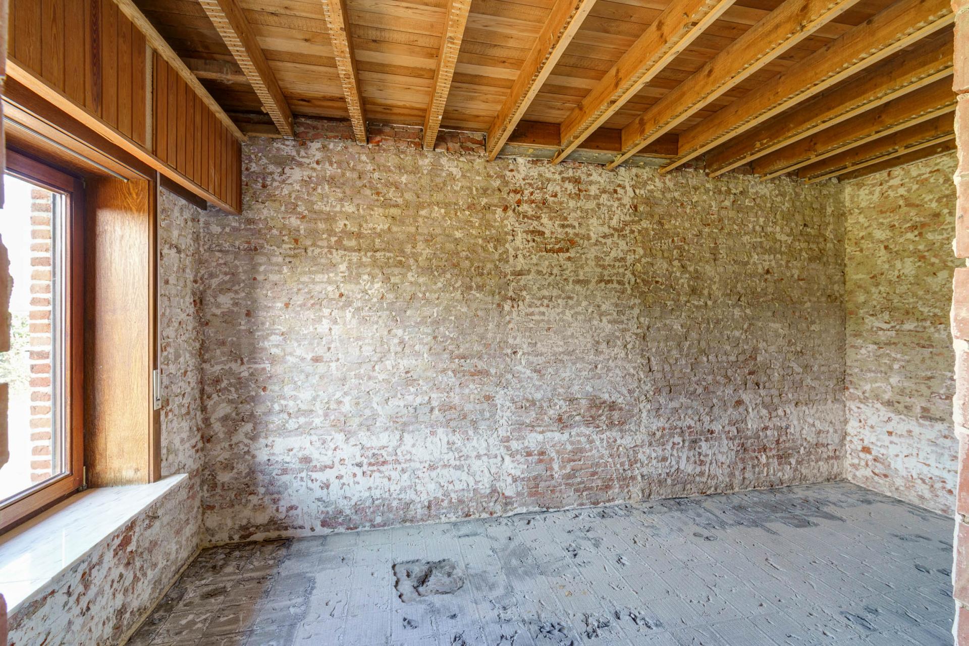 Rustig gelegen, te renoveren woning op 18a75ca te Herselt — foto