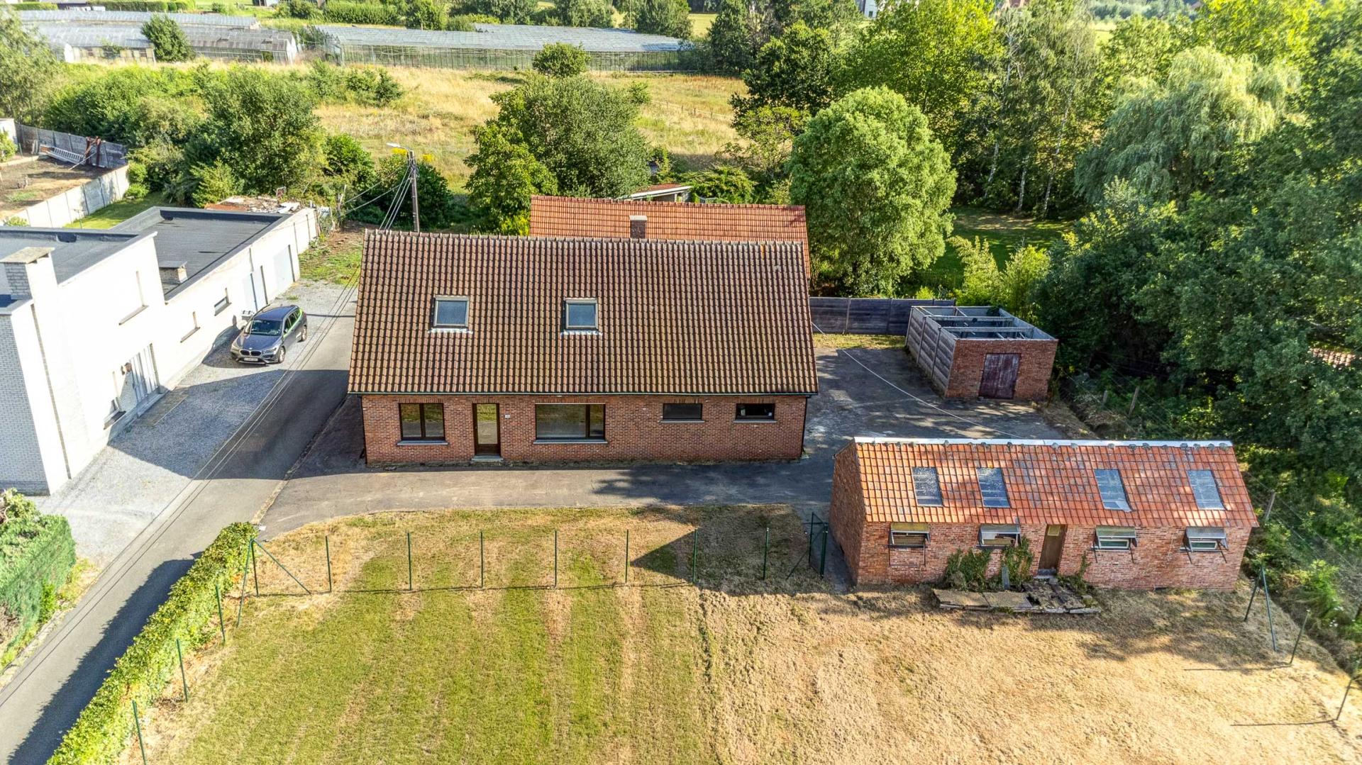 Rustig gelegen, te renoveren woning op 18a75ca te Herselt — foto