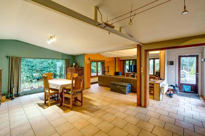 Te renoveren/af te breken woning in Schoten — foto