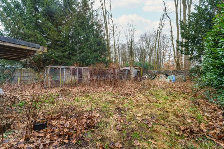 Te renoveren/af te breken woning in Schoten — foto
