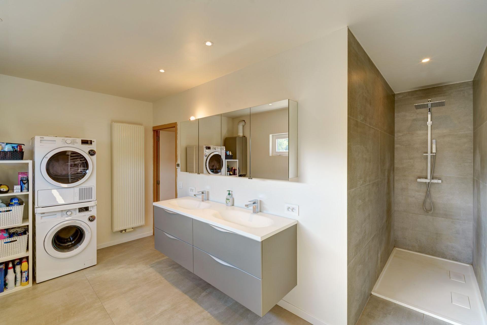 Charmante woning met twee ruime slaapkamers in Zemst — foto