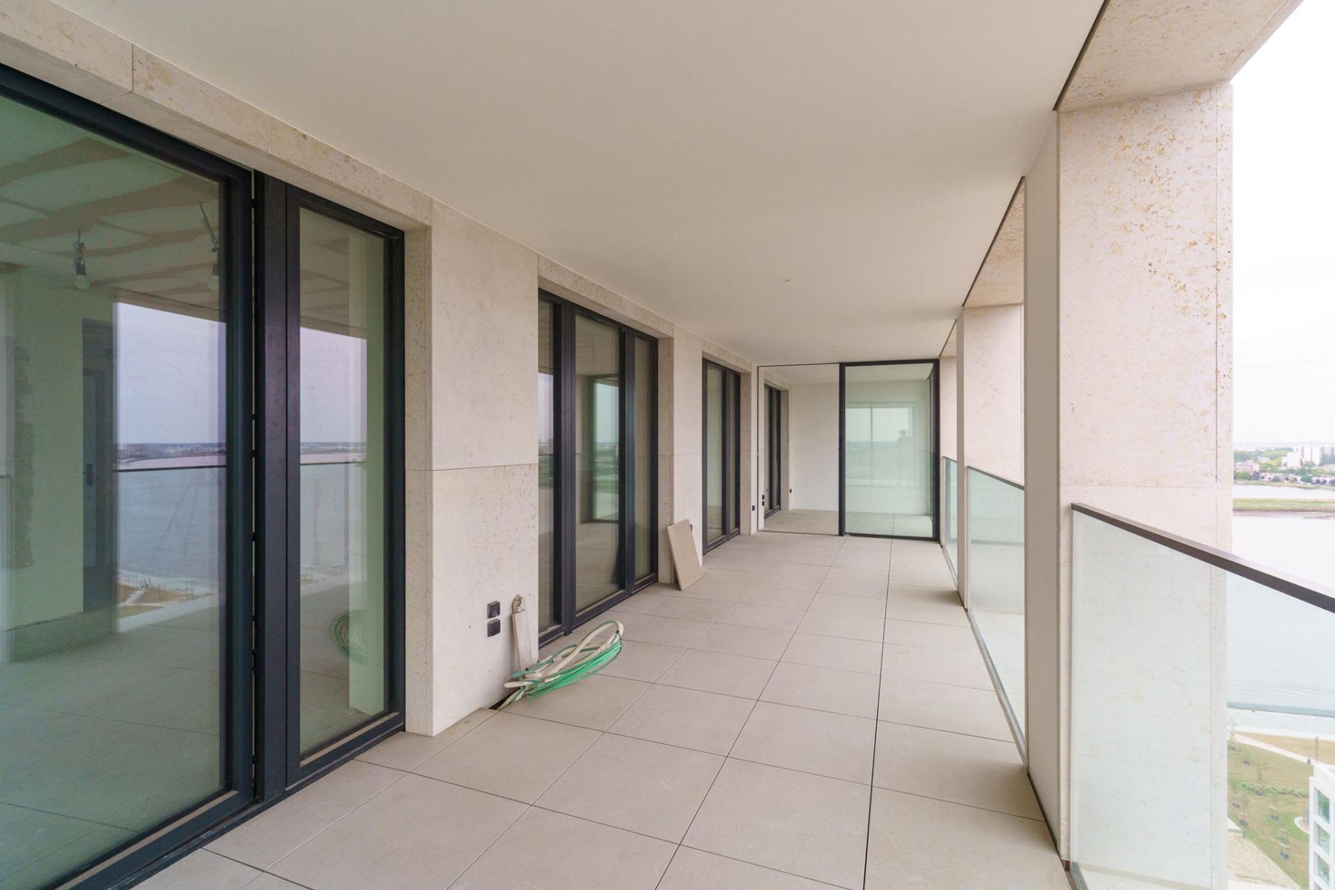 Luxe loft met uitzicht Schelde en skyline Antwerpen — foto