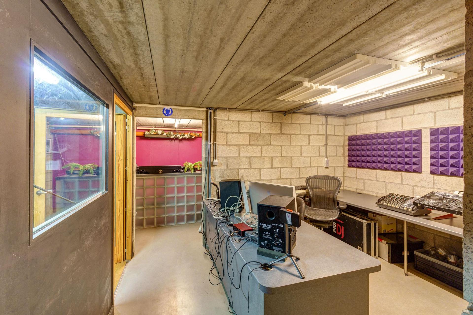 Ruime villa met 4 slaapkamers te Putte — foto
