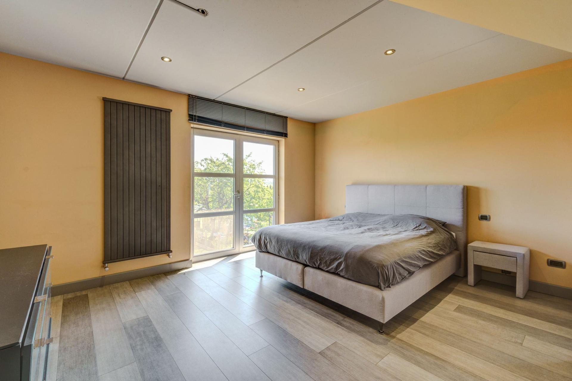 Ruime villa met 4 slaapkamers te Putte — foto
