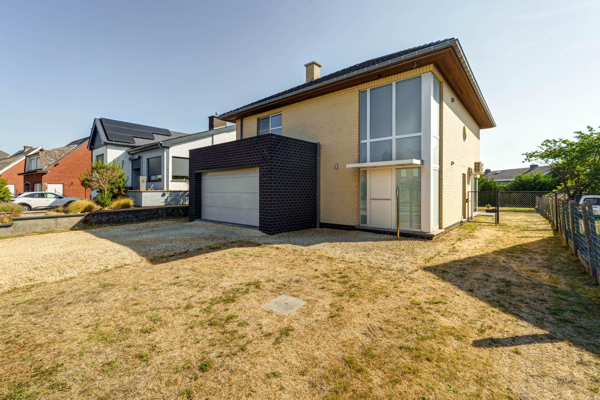 Ruime villa met 4 slaapkamers te Putte — foto