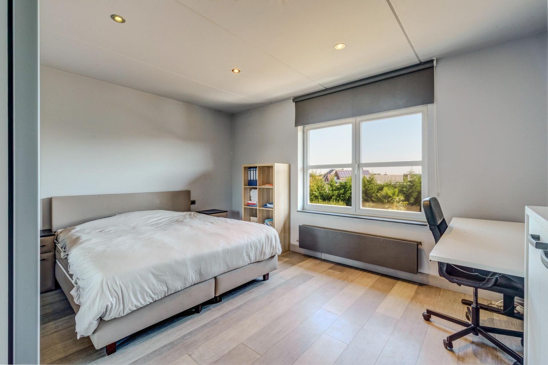 Ruime villa met 4 slaapkamers te Putte — foto