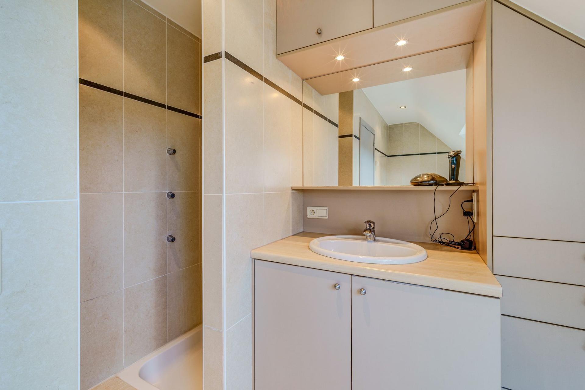 Exclusief penthouse, twee slpks en riant zonneterras in Geel — foto