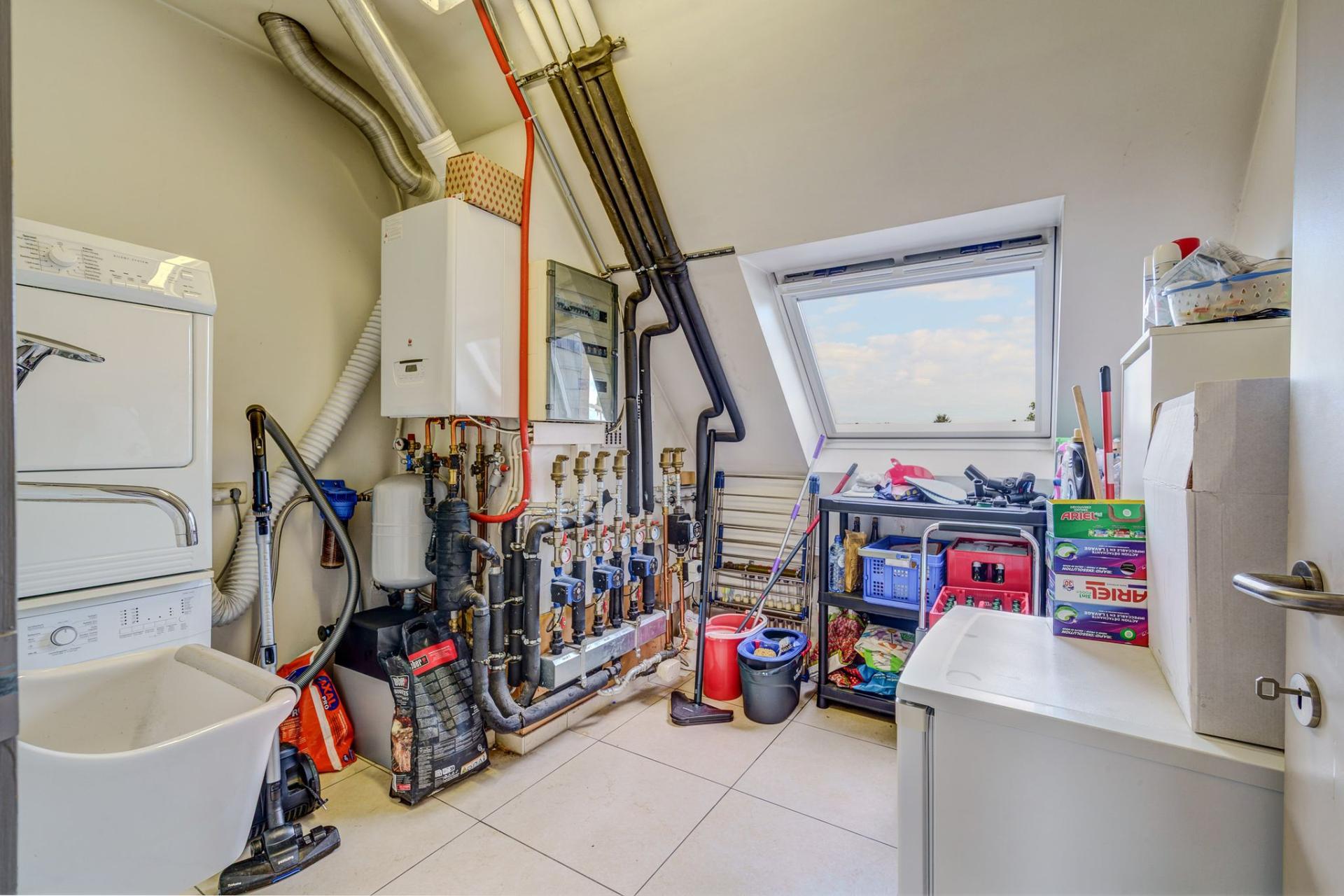 Exclusief penthouse, twee slpks en riant zonneterras in Geel — foto