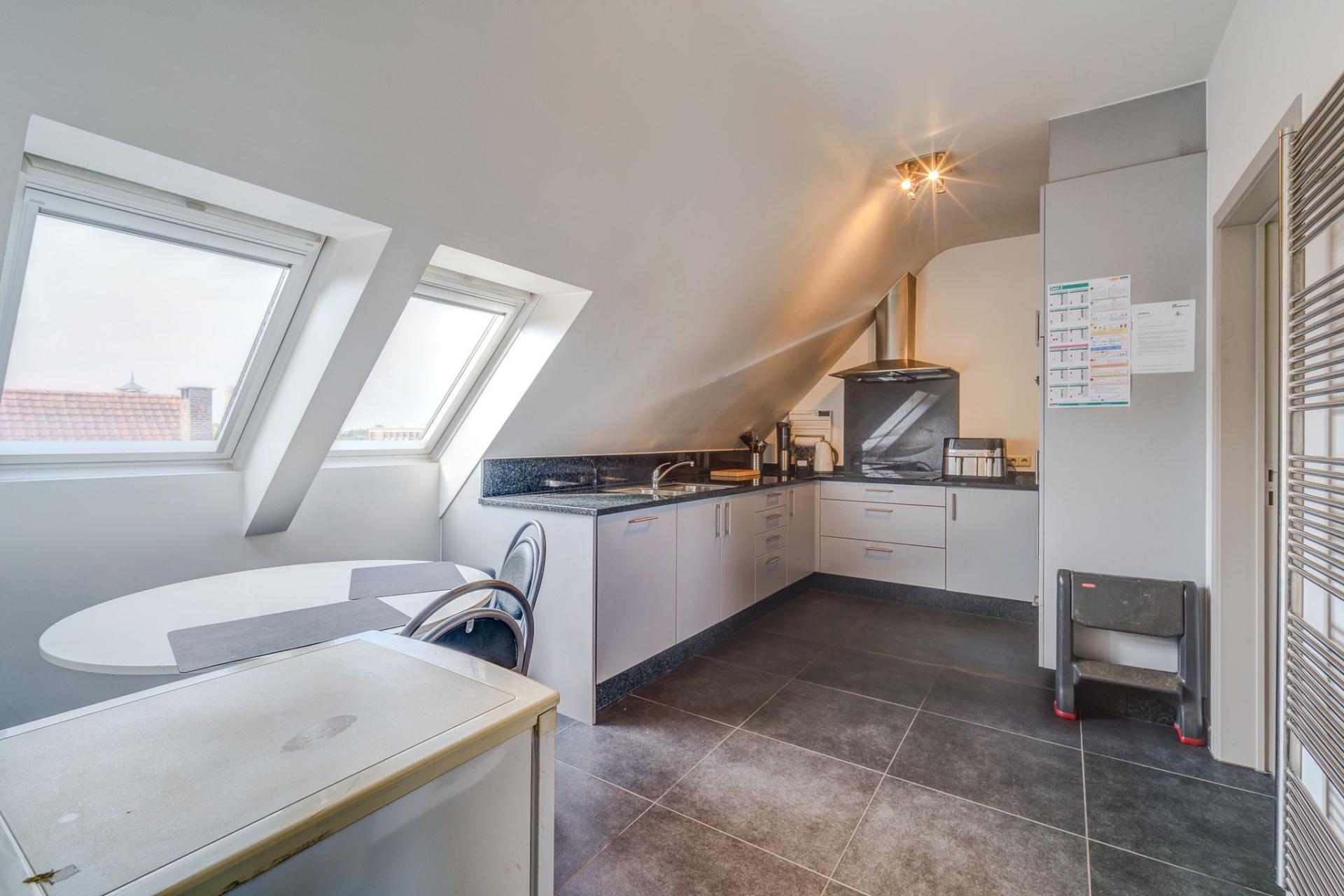 Exclusief penthouse, twee slpks en riant zonneterras in Geel — foto
