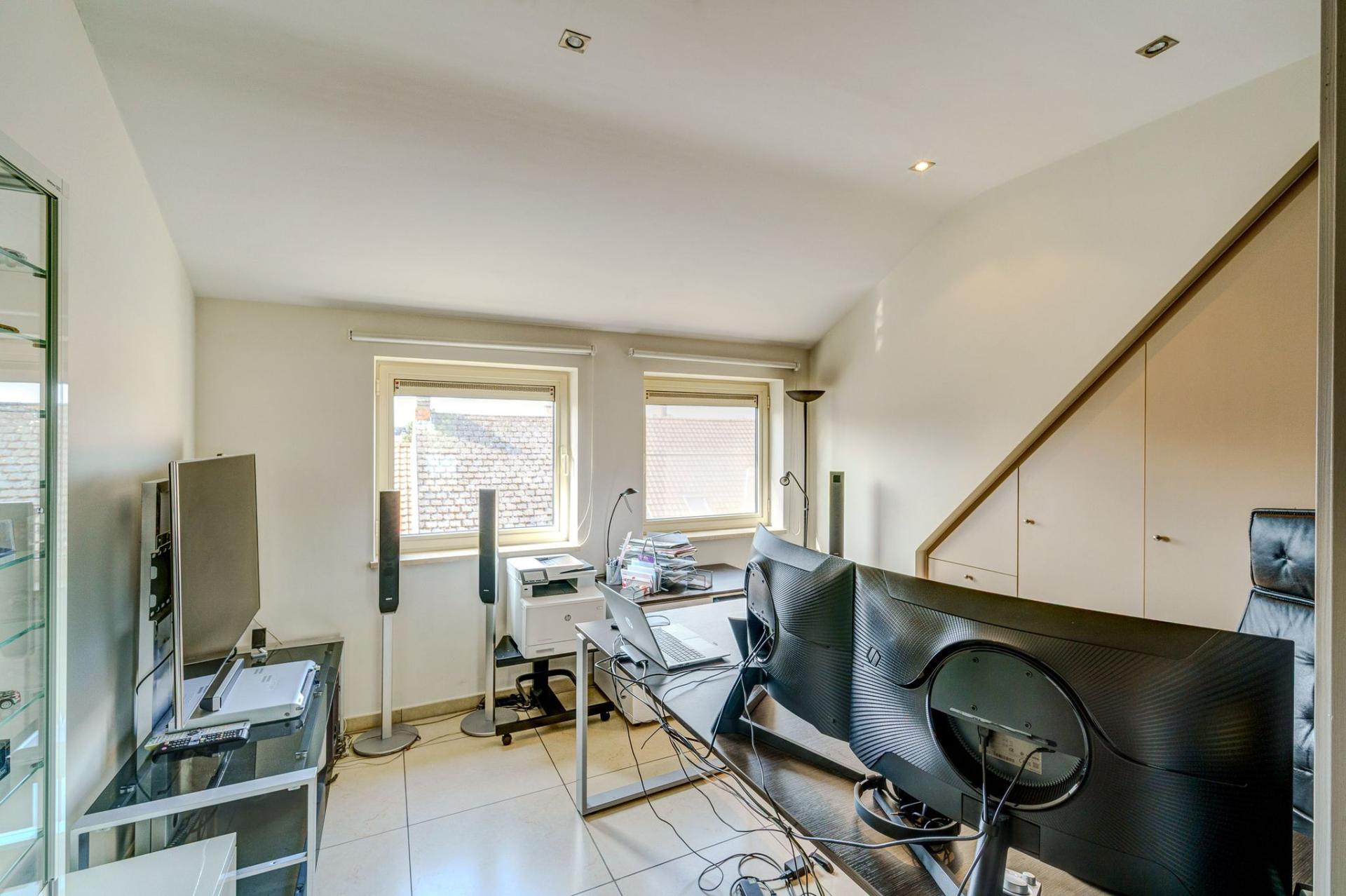 Exclusief penthouse, twee slpks en riant zonneterras in Geel — foto