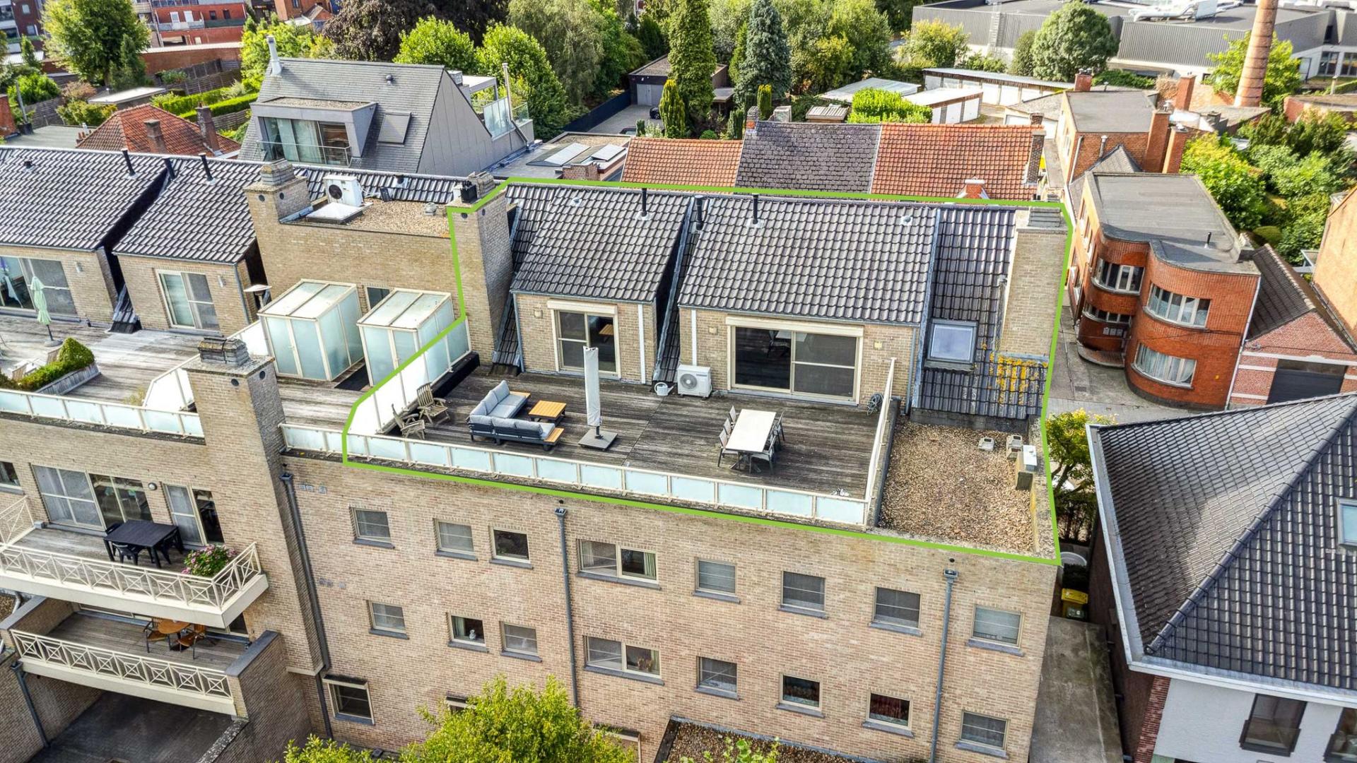 Exclusief penthouse, twee slpks en riant zonneterras in Geel — foto