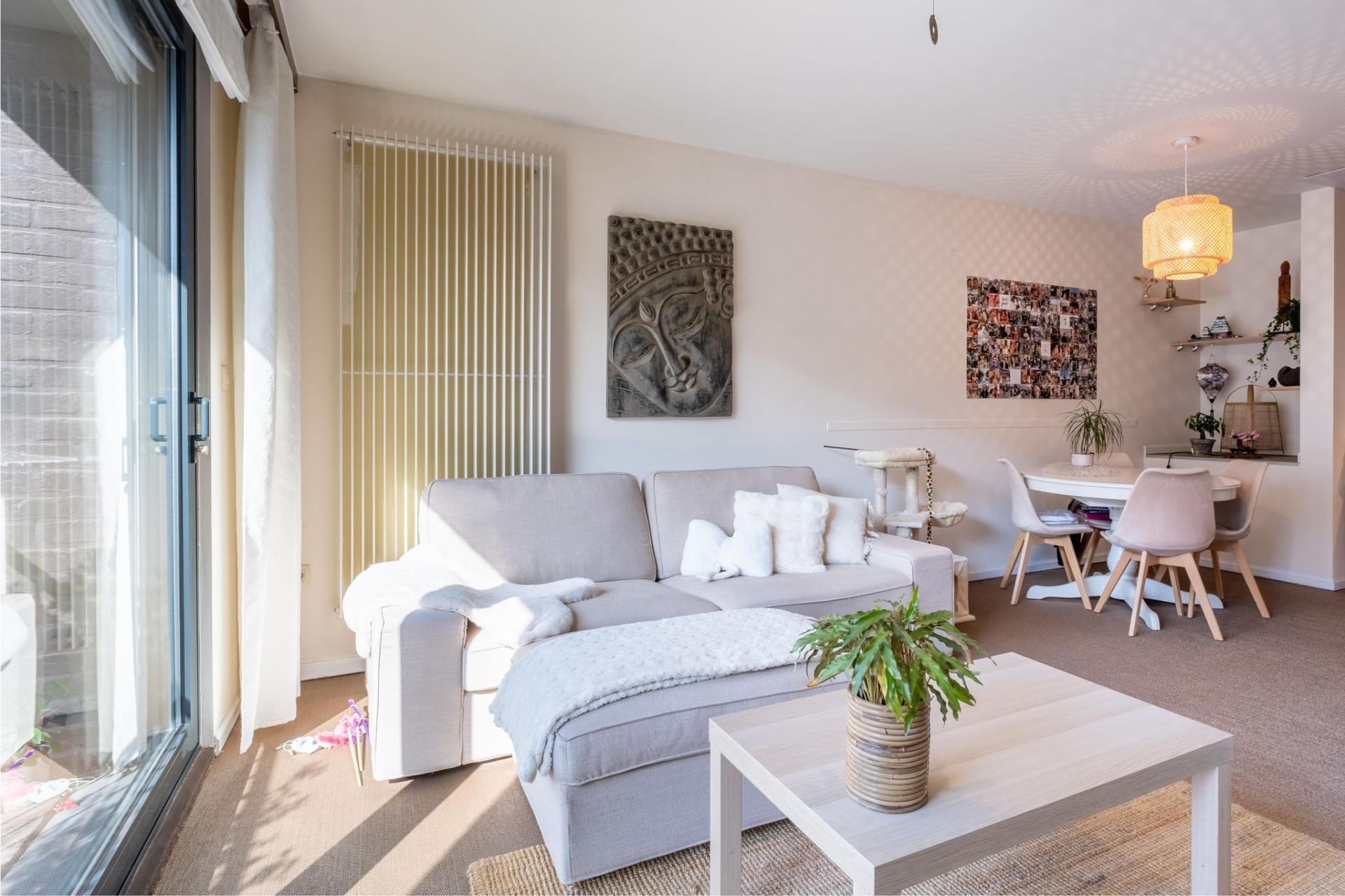 1-slaapkamer appartement met ruim terras — foto