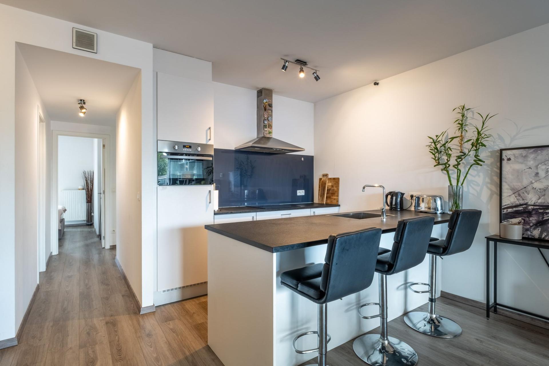 Instapklaar 2 slk appartement grens Zurenborg — foto