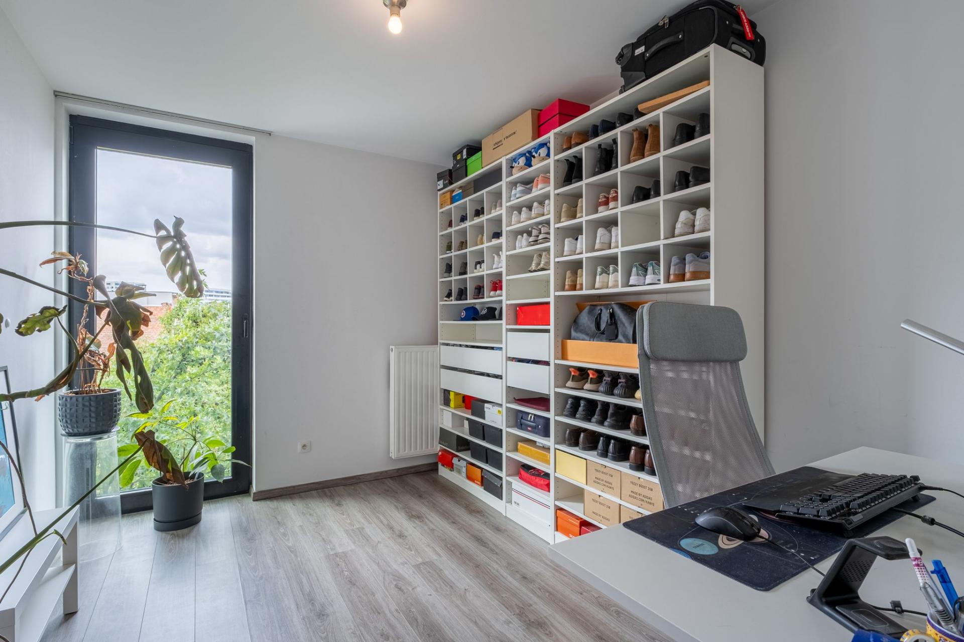 Instapklaar 2 slk appartement grens Zurenborg — foto