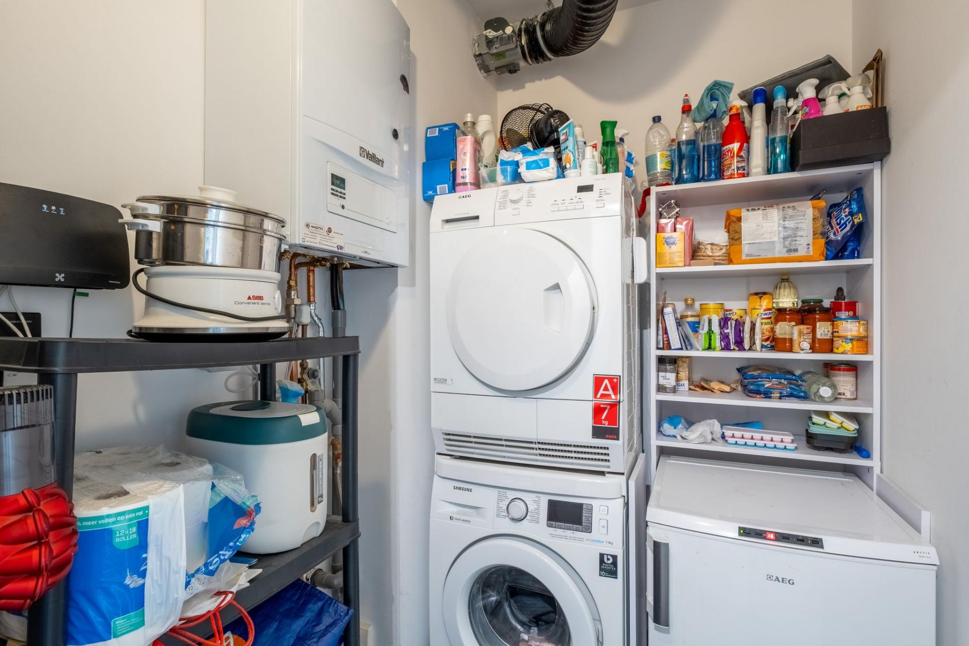 Instapklaar 2 slk appartement grens Zurenborg — foto