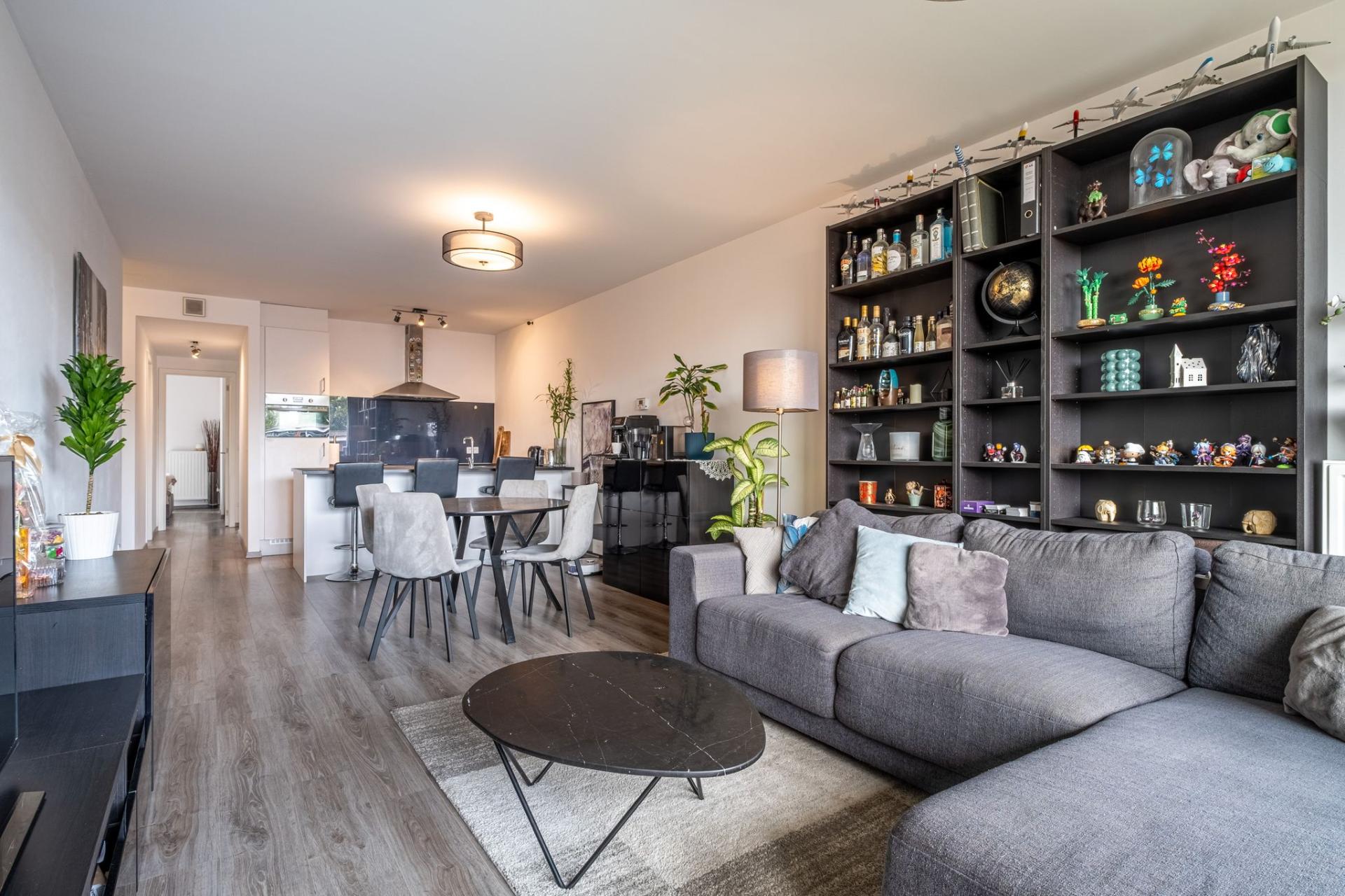 Instapklaar 2 slk appartement grens Zurenborg — foto