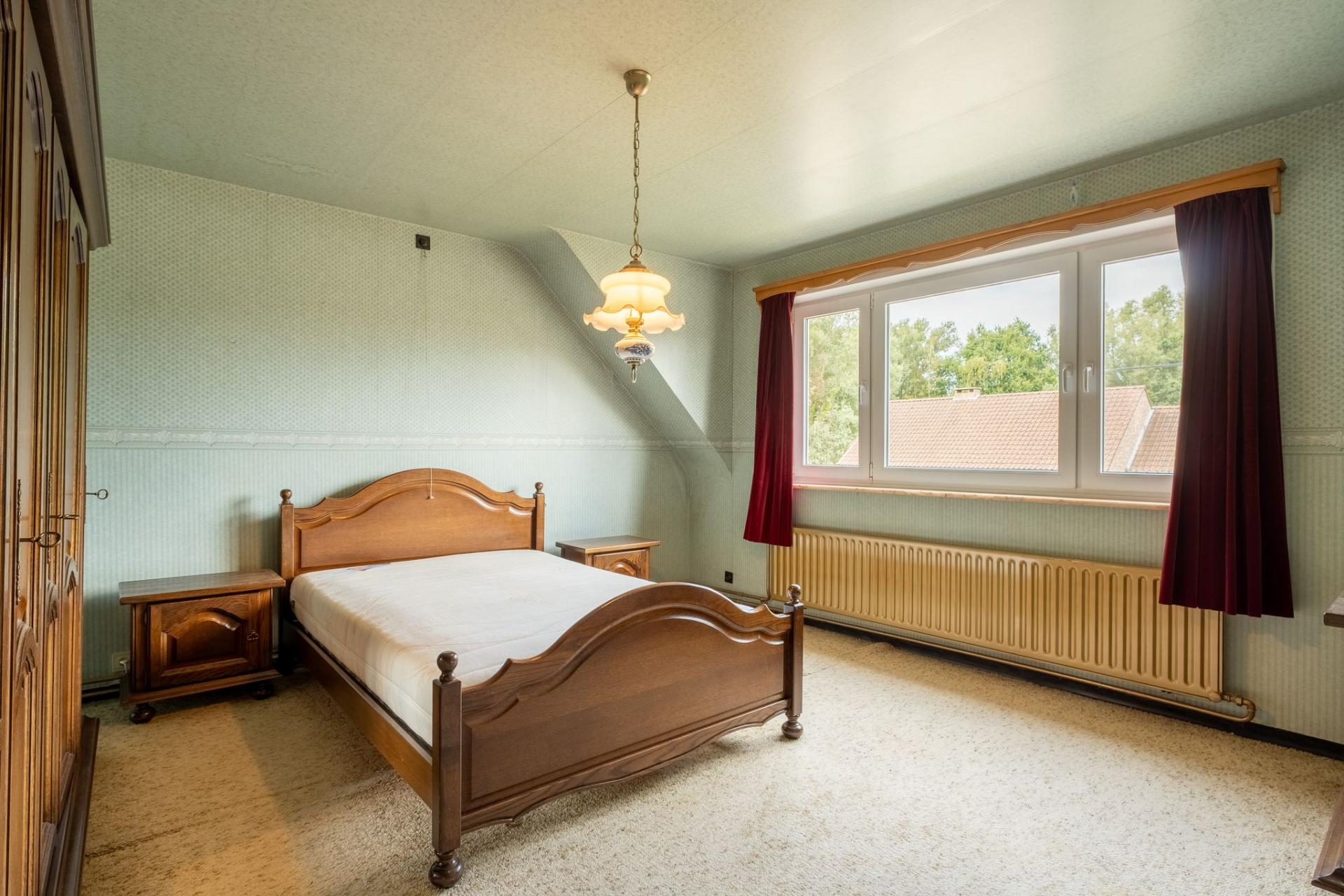 Te renoveren woning met 3 slpk op perceel van 488m² in balen — foto