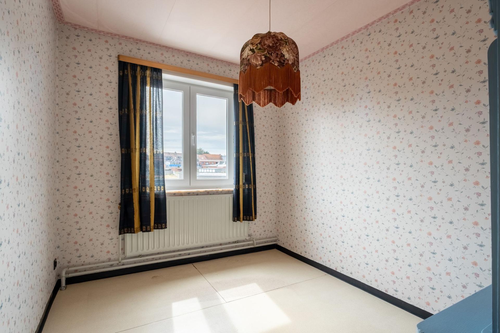 Te renoveren woning met 3 slpk op perceel van 488m² in balen — foto
